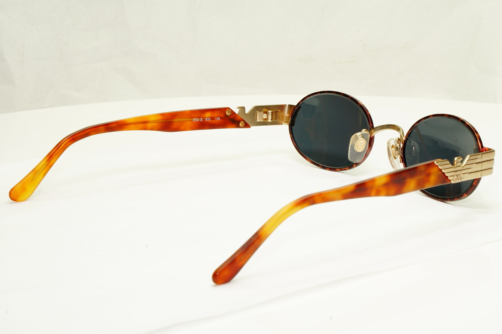 Emporio Armani 1997 Vintage Sunglasses Mens Womens Womens Gold Eagle 054 832