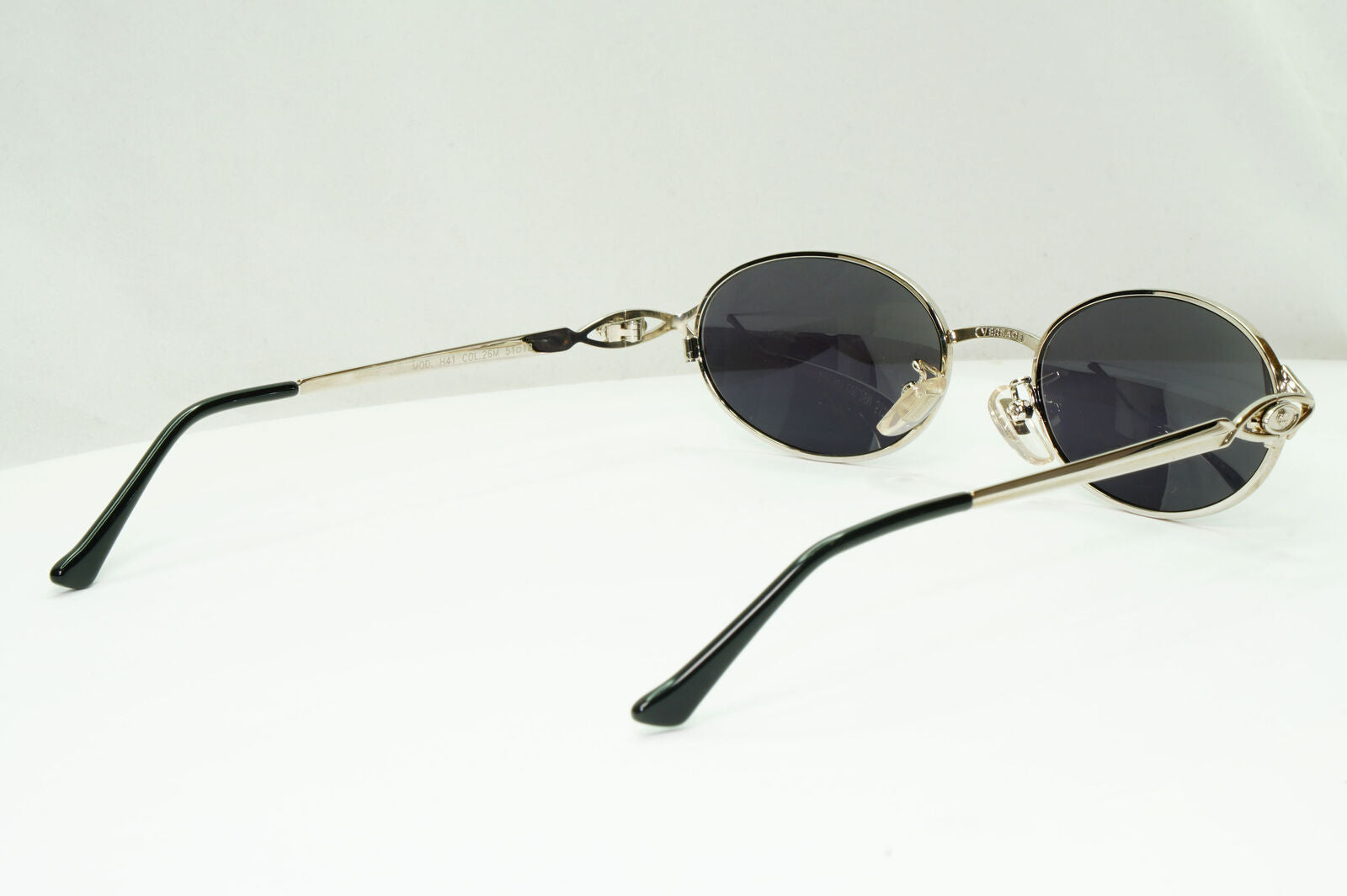 Gianni Versace 1995 Sunglasses Vintage Silver Black Metal Oval MOD H41 COL 26M A