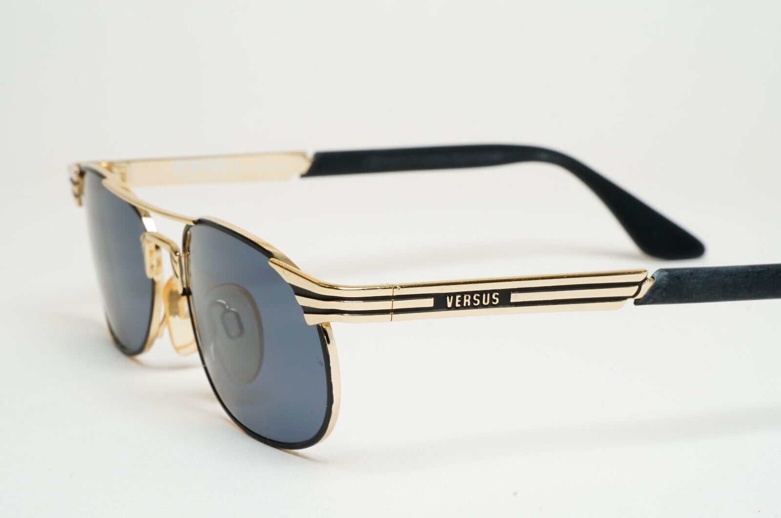 Versus Sunglasses 1996 by Gianni Versace Vintage Gold Black MOD F17 COL 39M