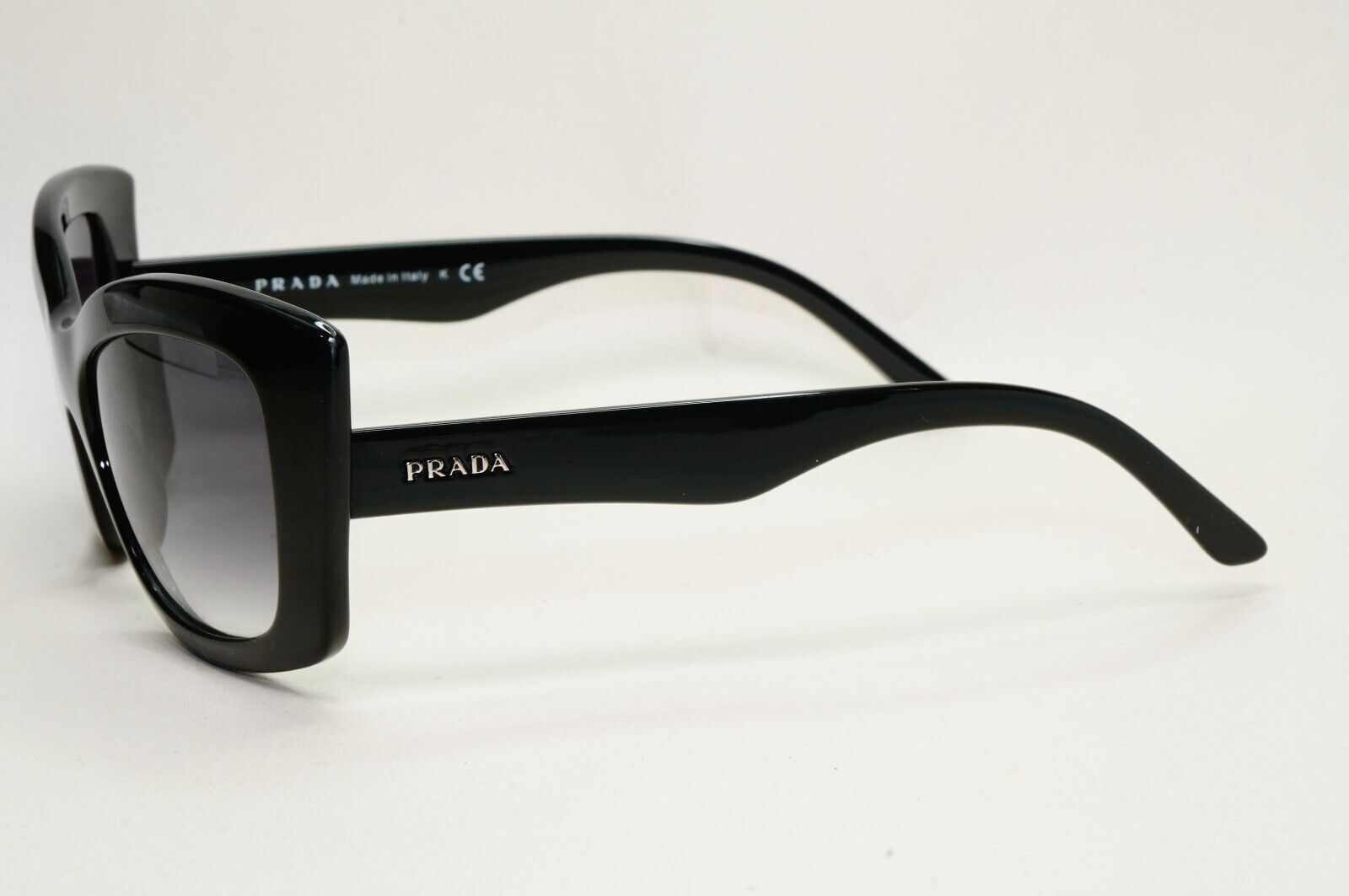 Prada Sunglasses Black Cat Eye Grey Gradient PR19MS SPR 19M 1AB-3M1 091124