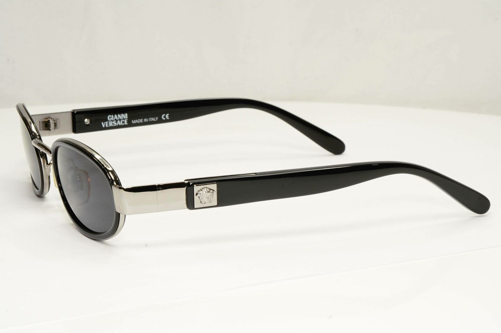 Gianni Versace 1996 Vintage Oval Black Silver Medusa Sunglasses MOD X28 COL 029