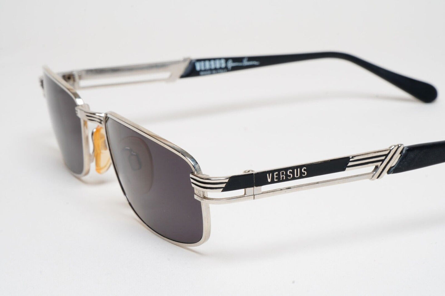Versus Sunglasses 1996 by Gianni Versace Vintage Silver Black MOD F20 COL 47M
