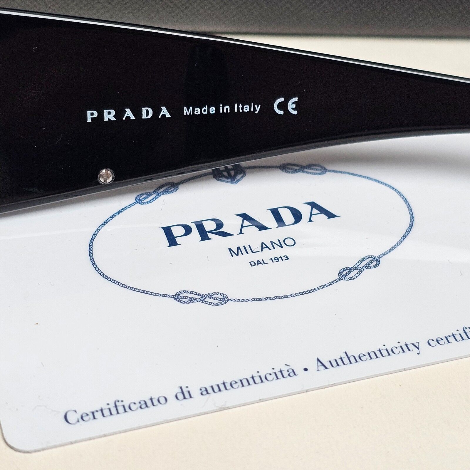 Prada Sunglasses 2007 Vintage Black Saffiano Crest PR11HS SPR 11H 7JS-1A1 070125