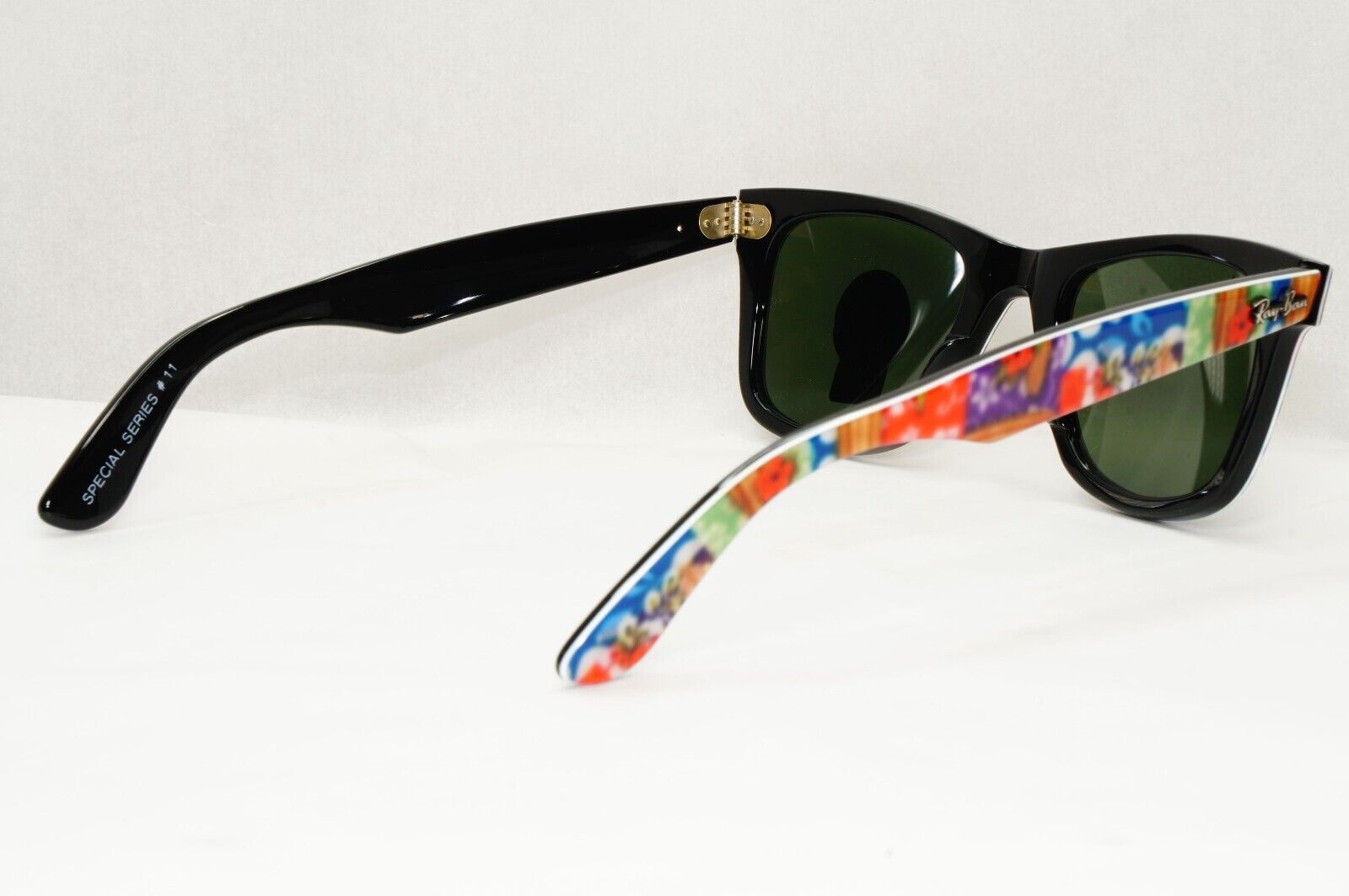 Ray-Ban Sunglasses Wayfarer Rare Prints Special Series 1 Flowers RB 2140 1137