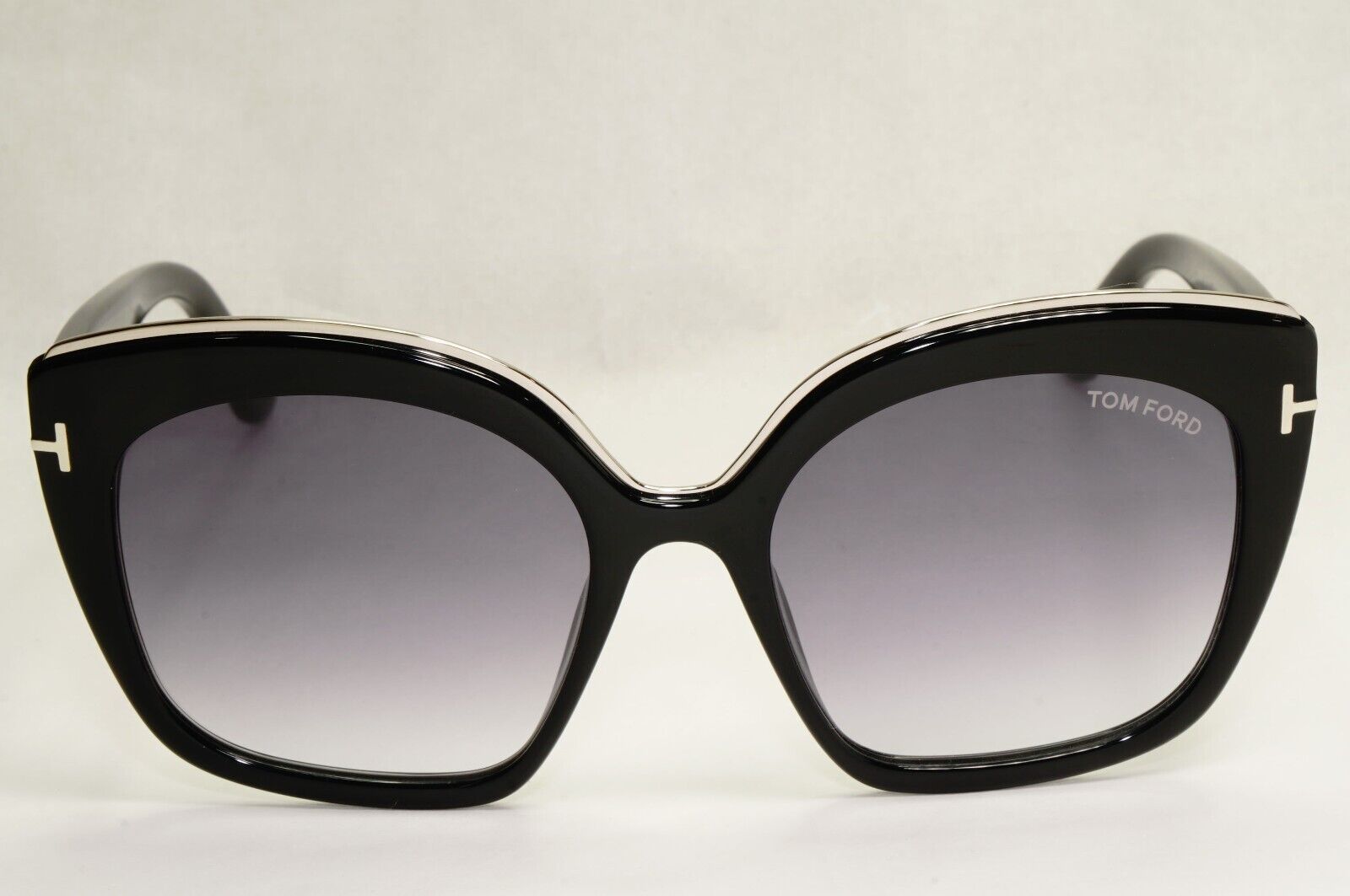 Tom Ford Sunglasses Chantalle Black Grey Gradient Large FT0944 TF 944  01B 55mm