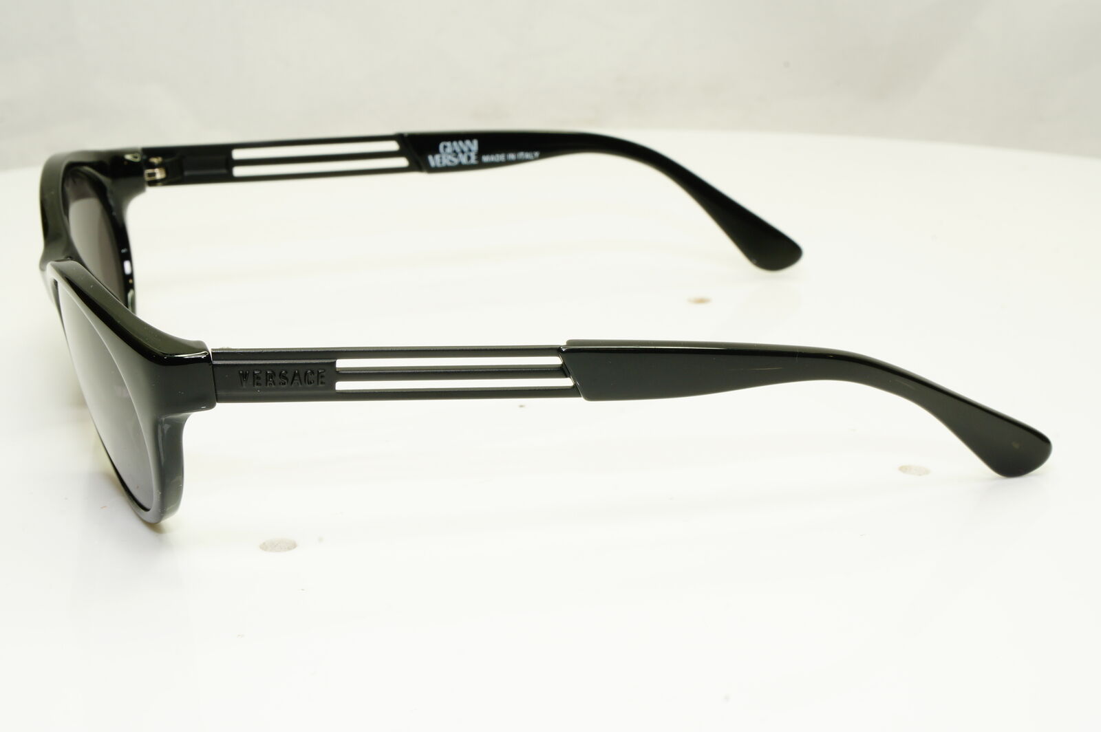 Gianni Versace 1996 Mens Unisex Vintage Black Sunglasses MOD 453/A COL 852