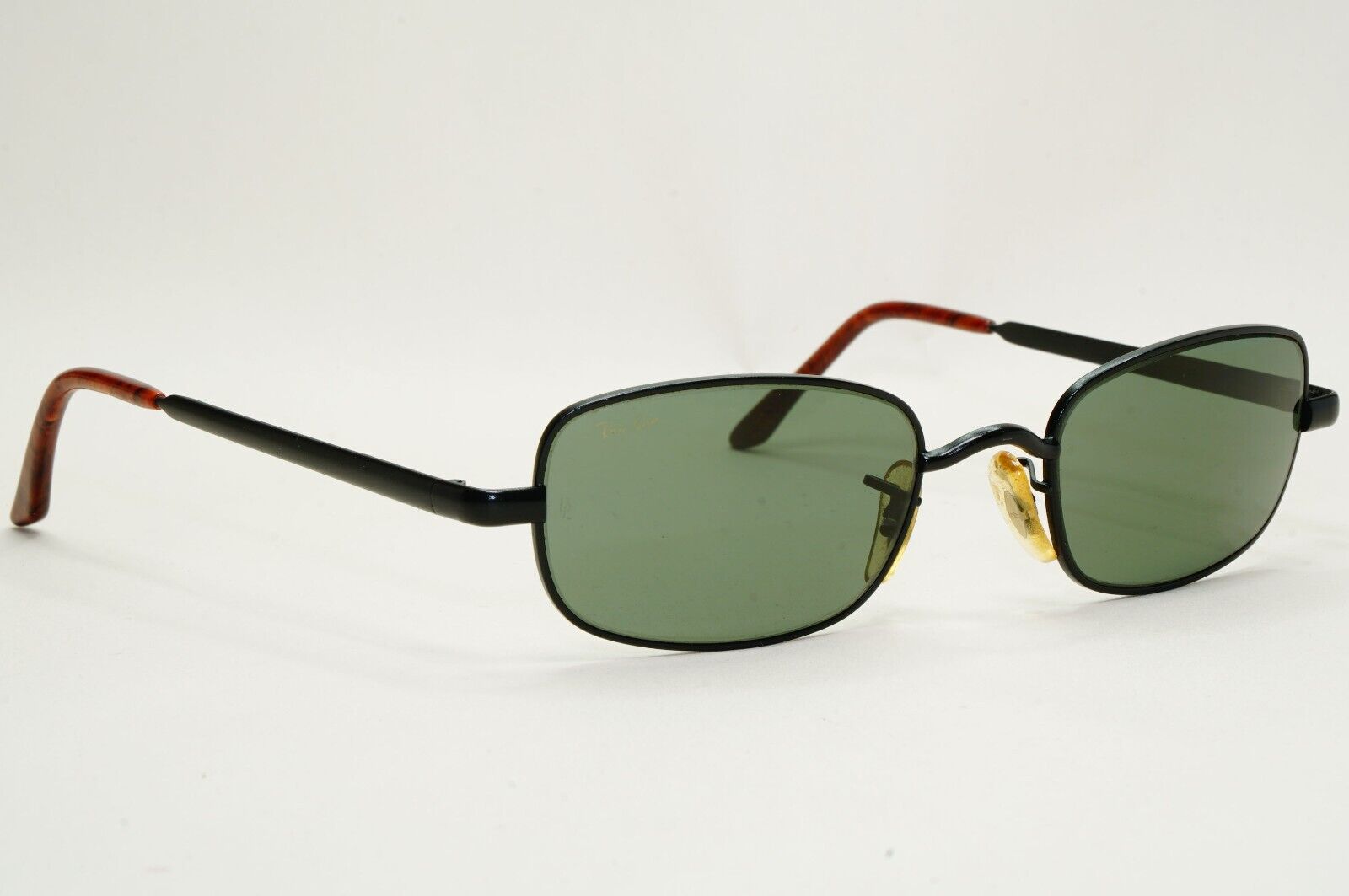 Ray-Ban Sunglasses Vintage 1999 Bausch & Lomb Black Green W2951  081124