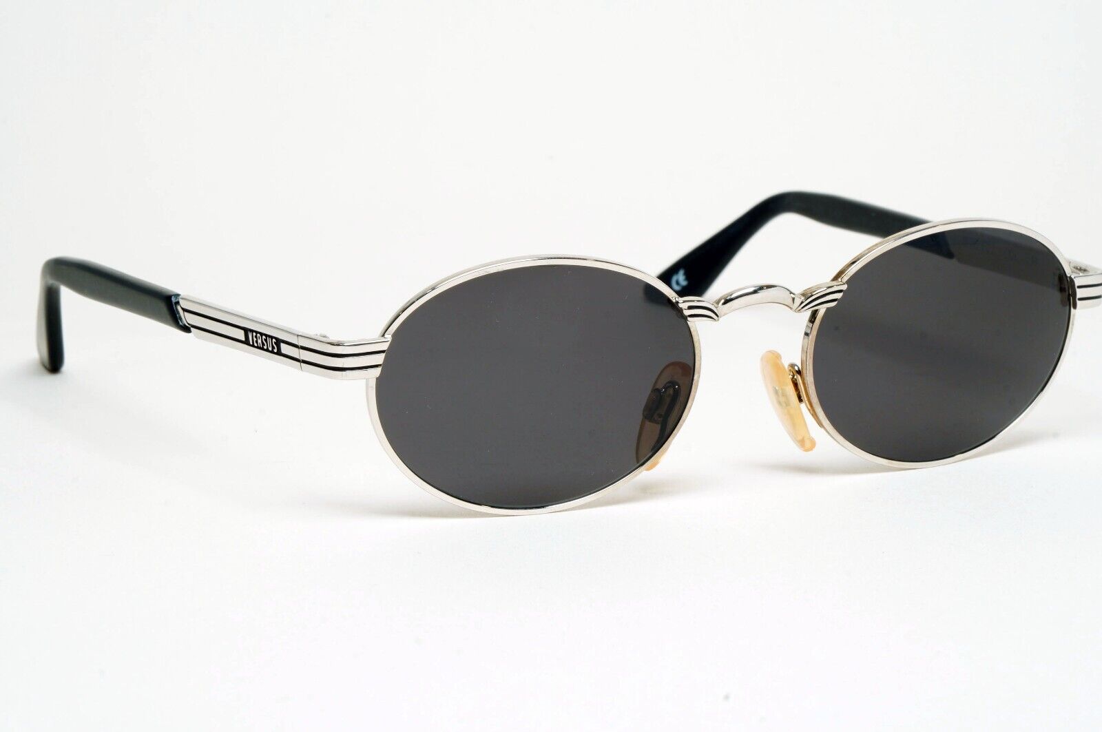 Versus Sunglasses 1996 by Gianni Versace Vintage Silver Oval MOD F07 COL 12M
