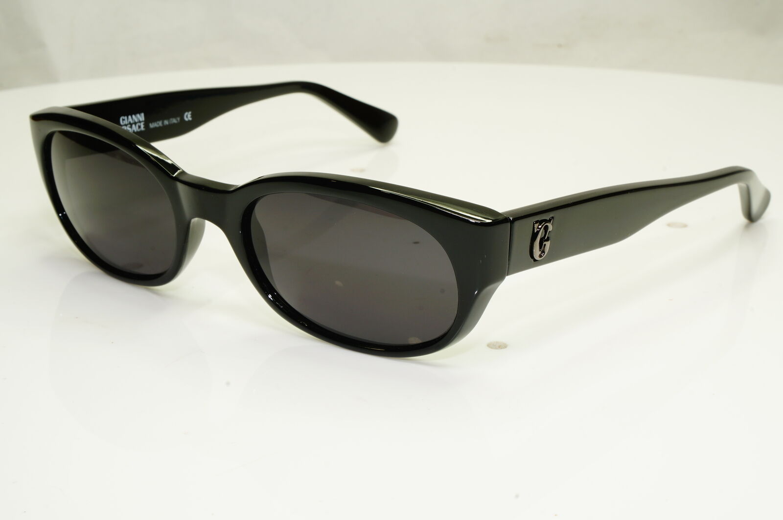 Gianni Versace 1996 Unisex Vintage Black Sunglasses GV MOD 472/G COL 852