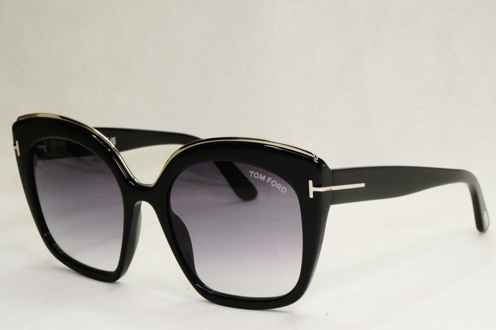 Tom Ford Sunglasses Chantalle Black Grey Gradient Large FT0944 TF 944  01B 55mm