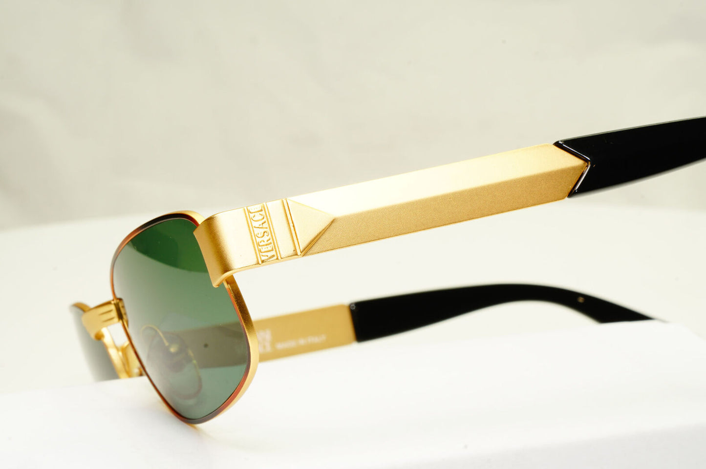 Gianni Versace 1996 Vintage Unisex Gold Rectangle Sunglasses MOD S31 COL 14M