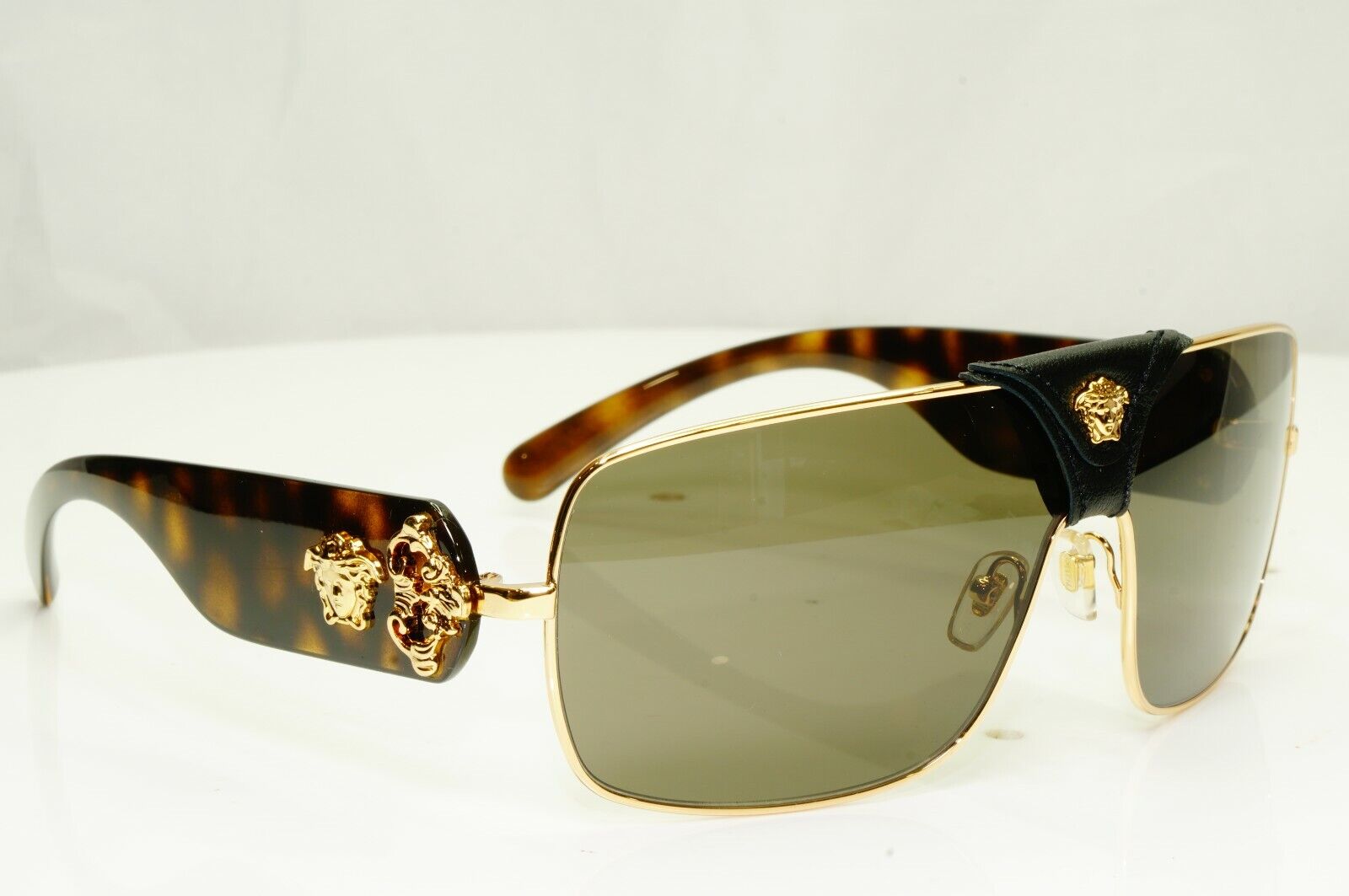 Authentic VERSACE Sunglasses Brown Mens Unisex Square Gold Medusa 2207-Q 1002/3