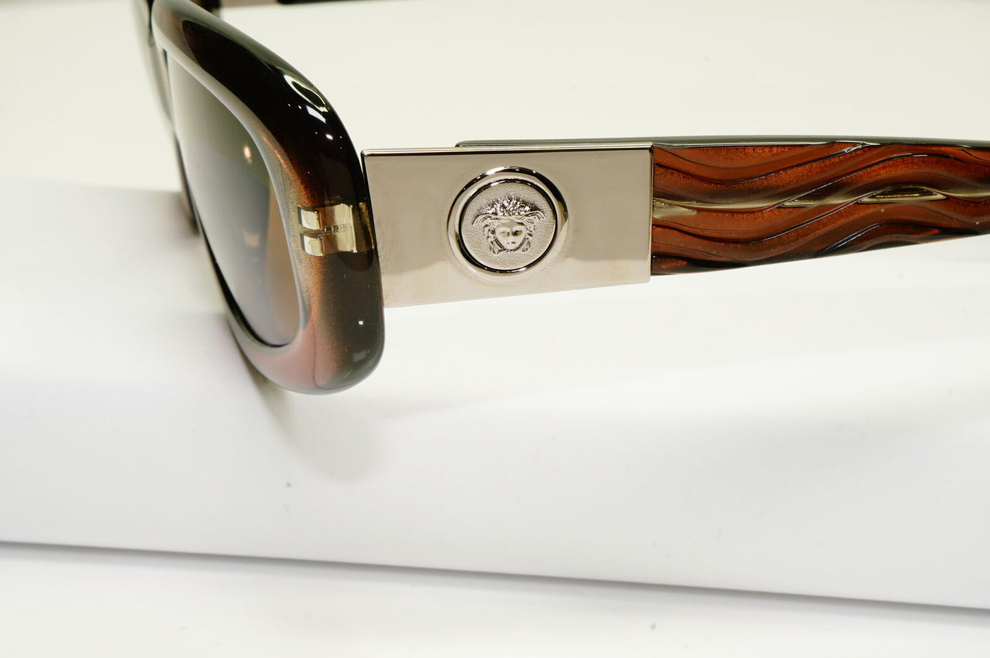 Gianni Versace 1996 Unisex Vintage Brown Medusa Sunglasses MOD 256/M COL 382