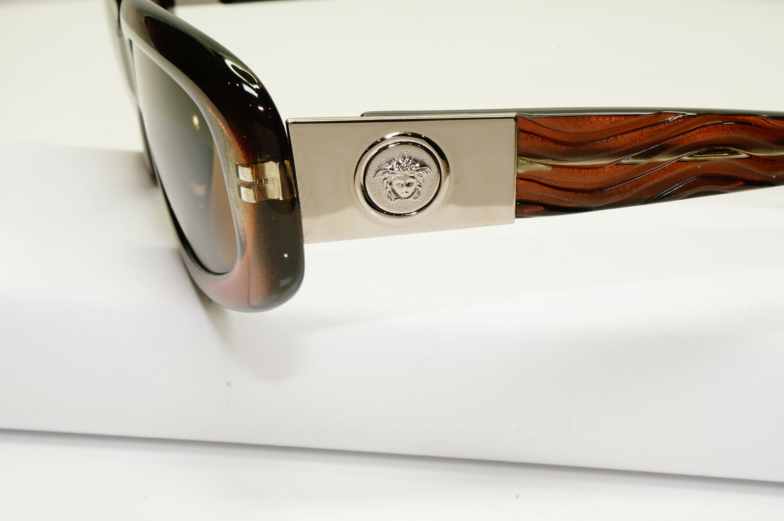 Gianni Versace 1996 Unisex Vintage Brown Medusa Sunglasses MOD 256/M COL 382