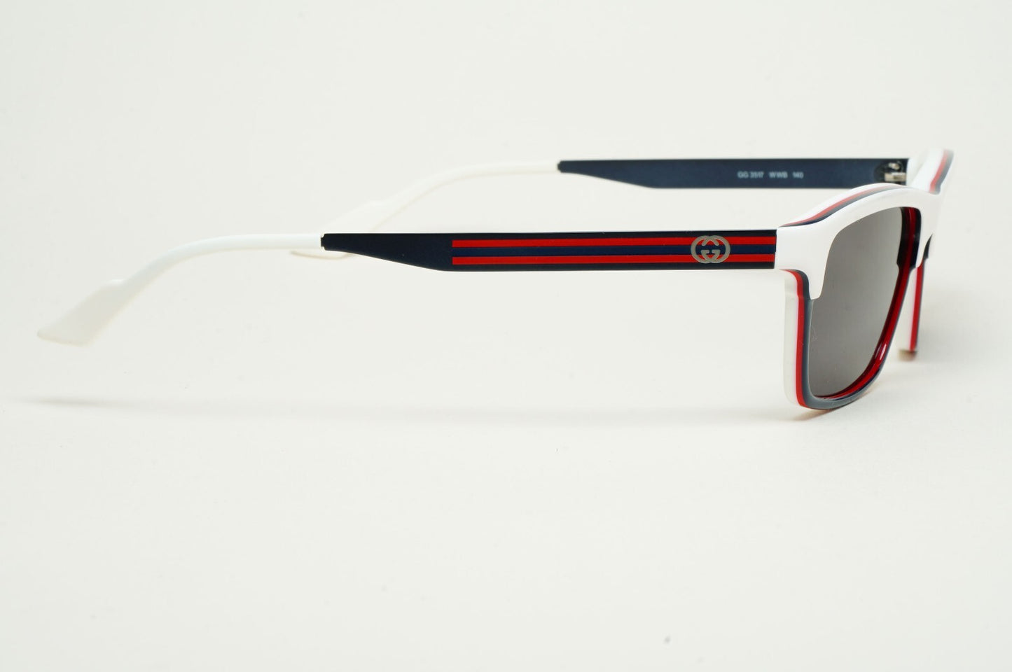 Gucci Sunglasses 2010 Vintage Unisex Small White Blue Black GG 3517 WWB 53mm
