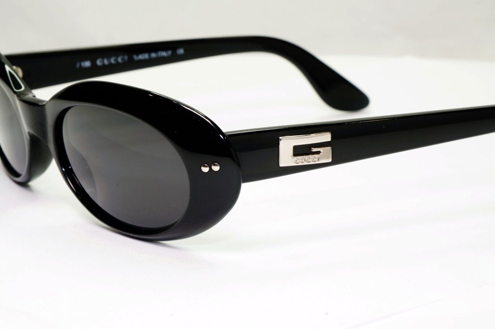 Gucci Sunglasses 1997 Vintage Black Silver Womens Oval GG 2413/N/S 807 301224