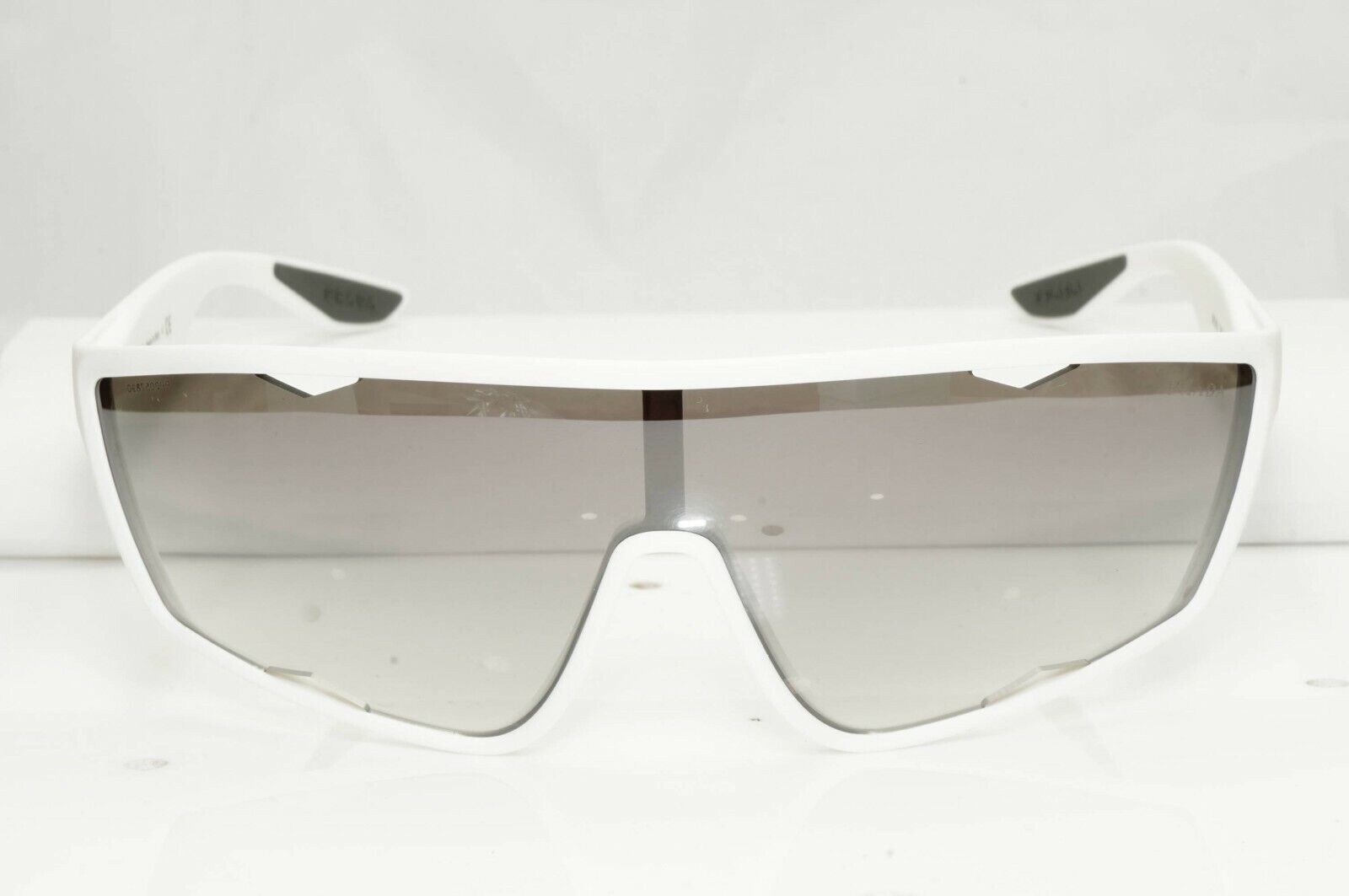 Authentic Prada Mens Sunglasses White Grey Silver Shield Visor SPS 09U TWK-5O0