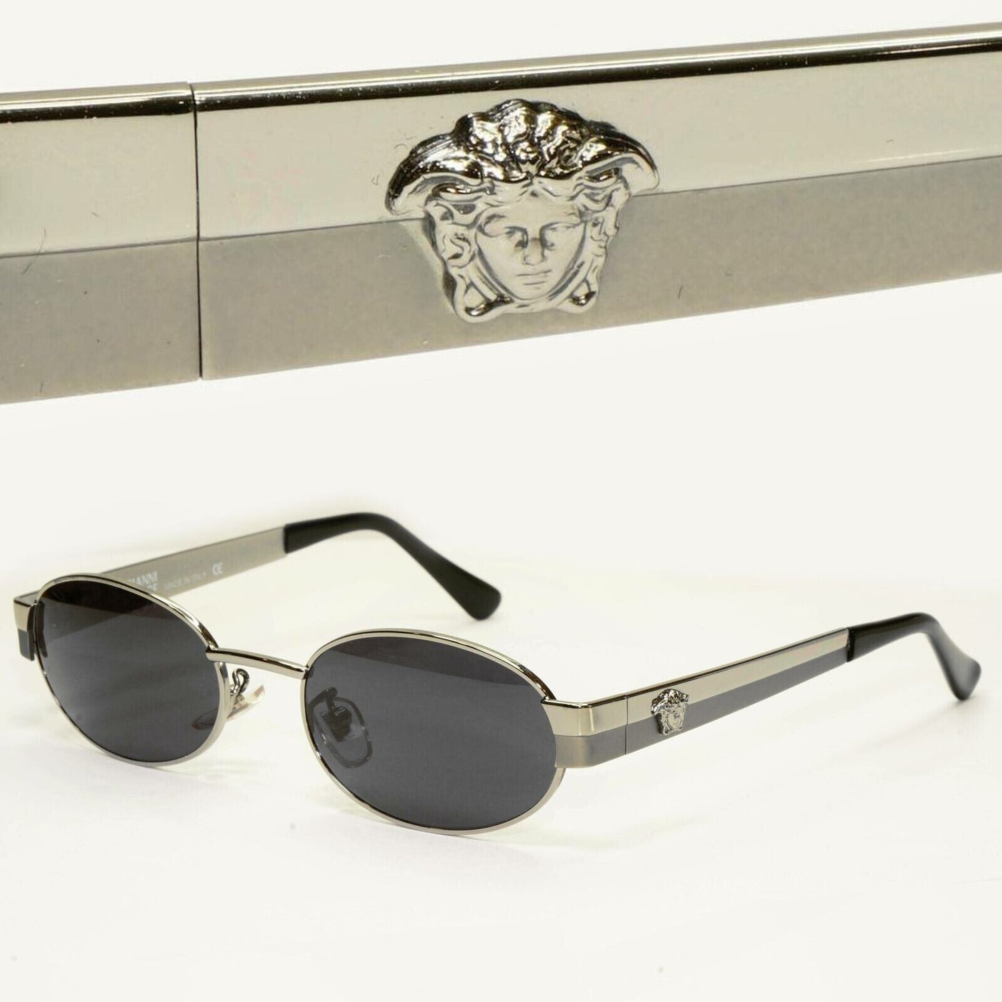 Gianni Versace 1996 Vintage Silver Medusa Oval Metal Sunglasses MOD X32 COL 029
