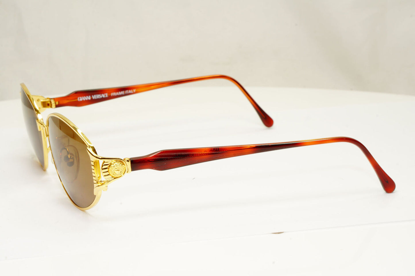 Gianni Versace 1995 Vintage Gold Medusa Unisex Brown Sunglasses MOD G46 COL 19L