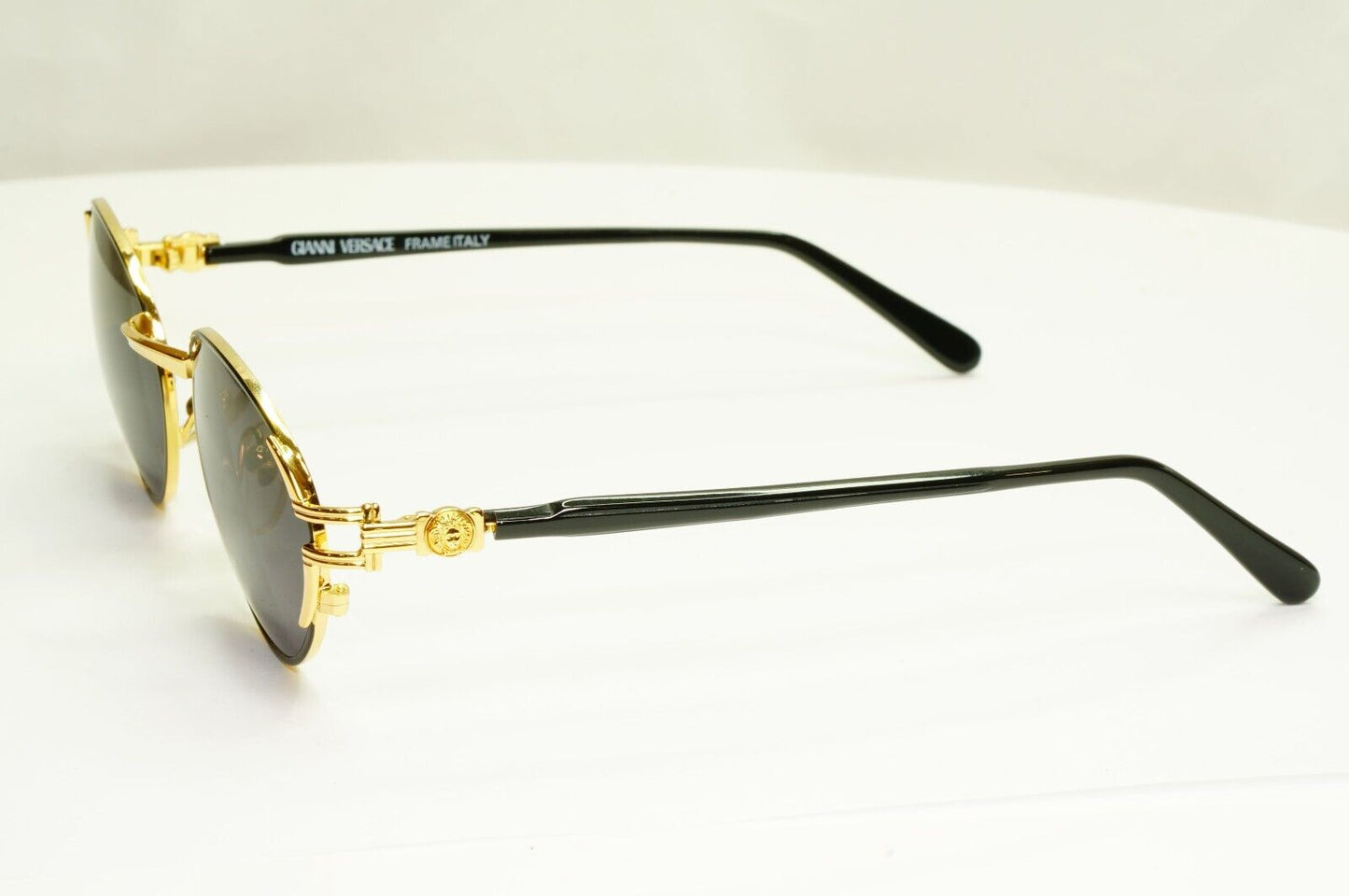 Gianni Versace 1995 Vintage Sunglasses Gold Medusa Black MOD G23 COL 18L