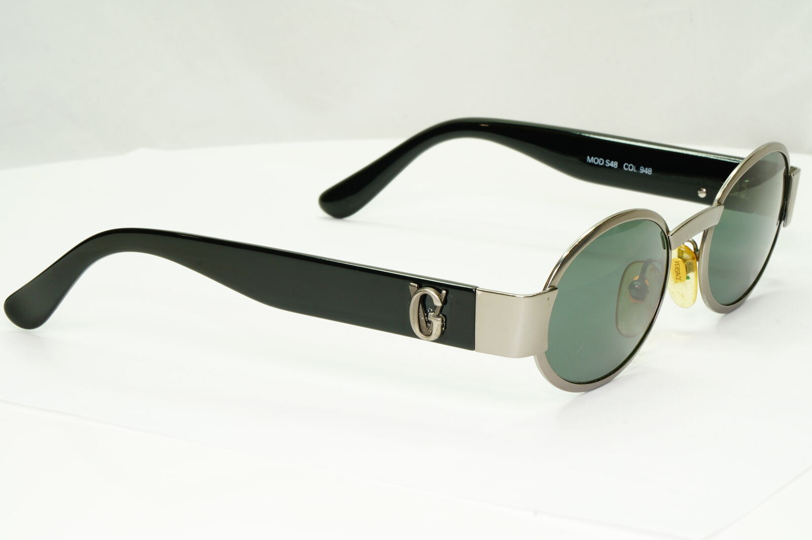 Gianni Versace 1996 Sunglasses Oval Green Black Silver GV MOD S48 COL 948 050822
