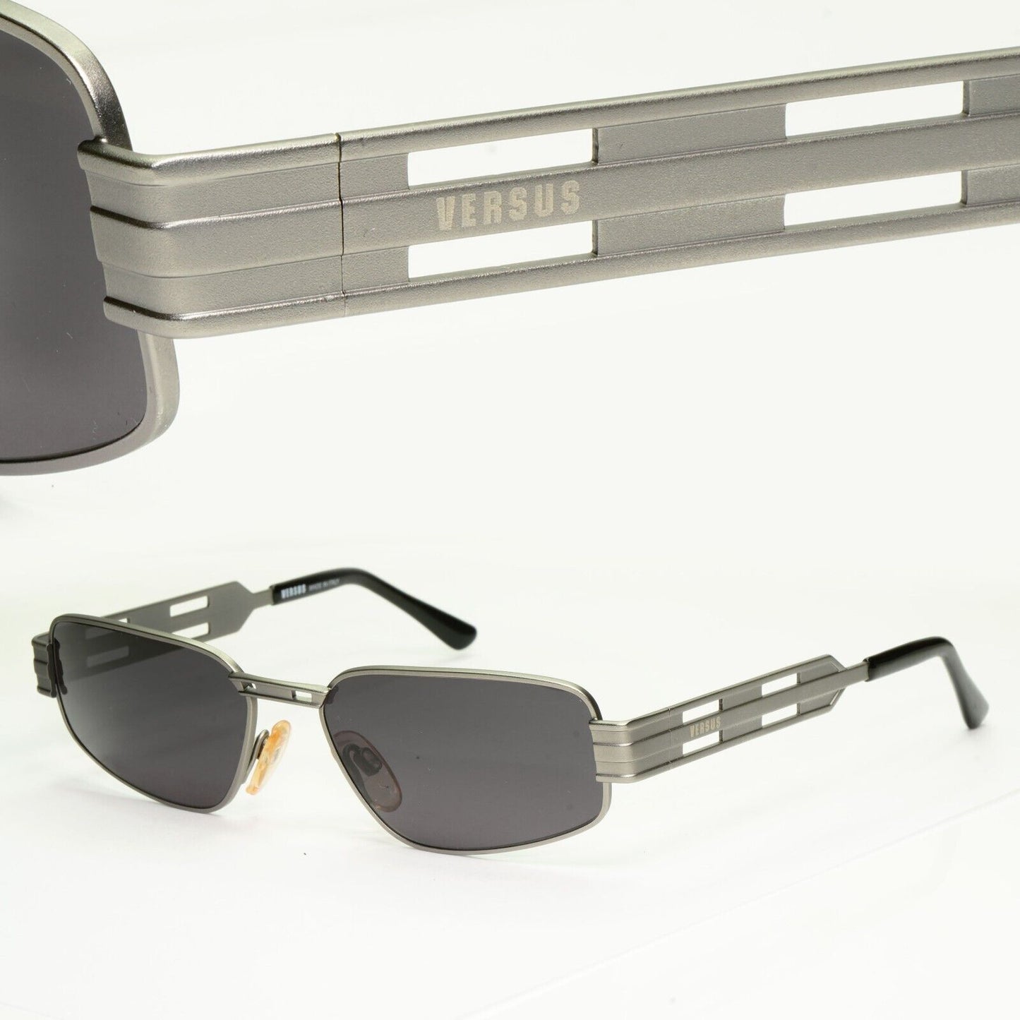 Versus Gianni Versace 1997 Sunglasses Vintage Matte Silver Black MOD R07 COL 77M