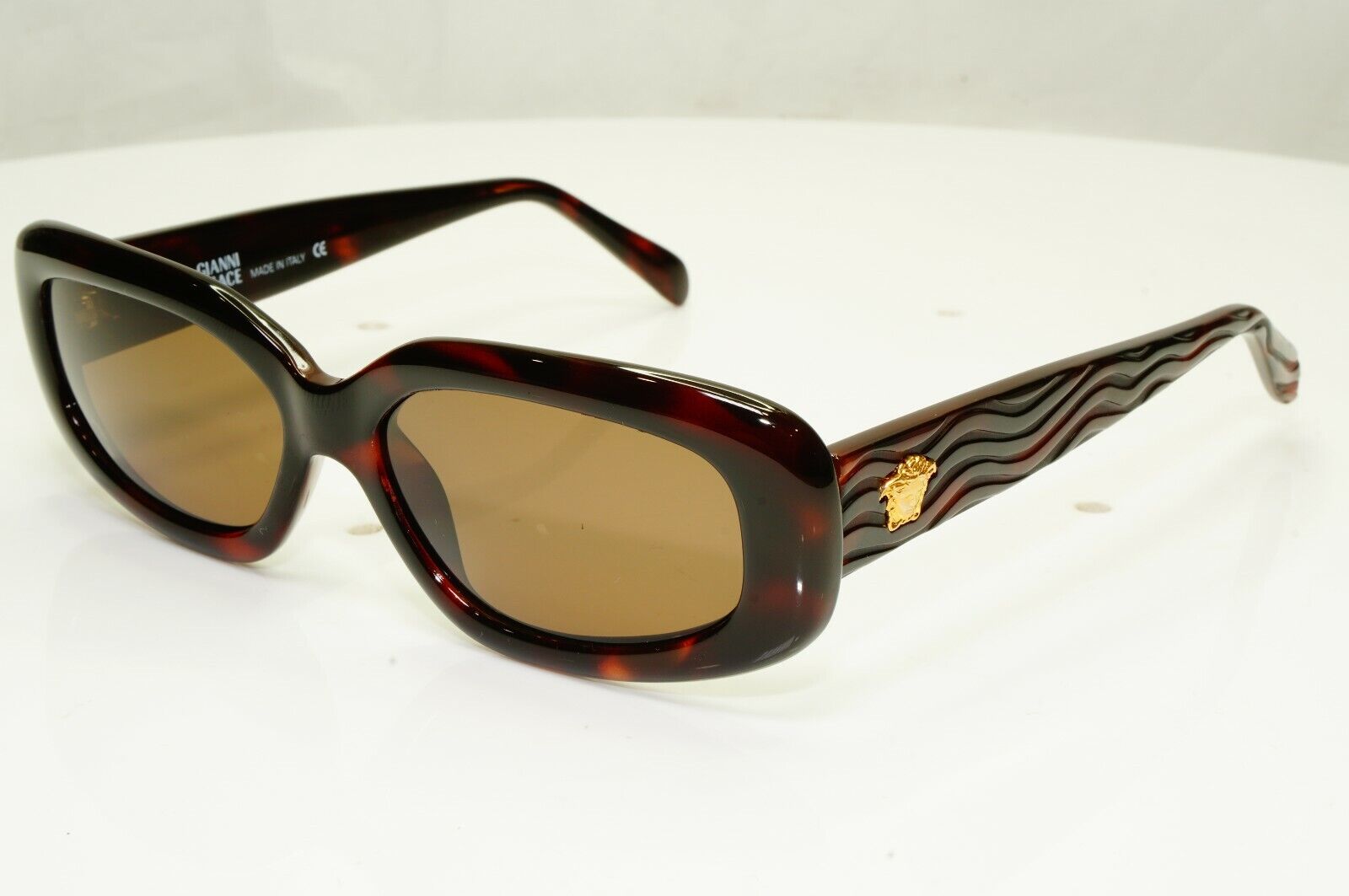 Gianni Versace 1996 Unisex Vintage Brown Gold Medusa Sunglasses MOD 256 COL 375