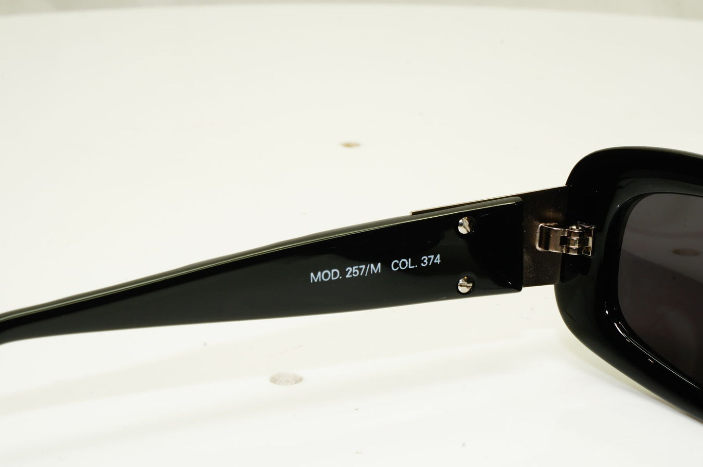 Gianni Versace 1996 Unisex Vintage Black Medusa Sunglasses MOD 257/M COL 374