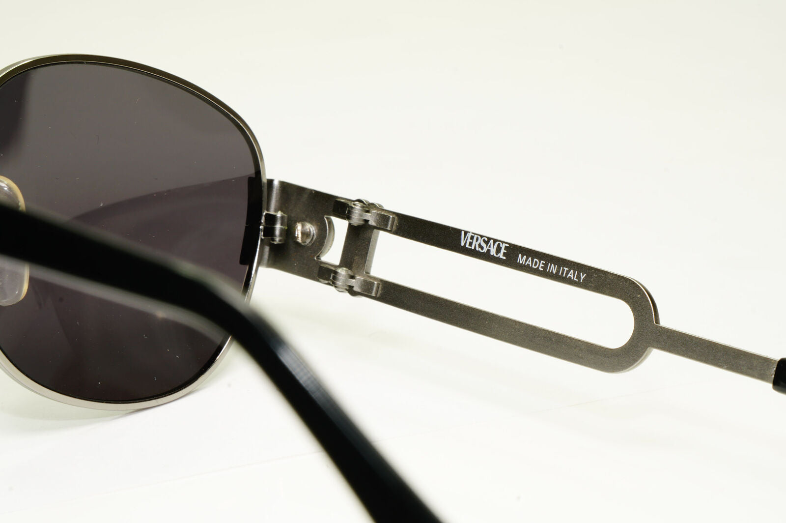 Gianni Versace 1996 Vintage Mens Silver Medusa Metal Sunglasses MOD S57 COL 76M
