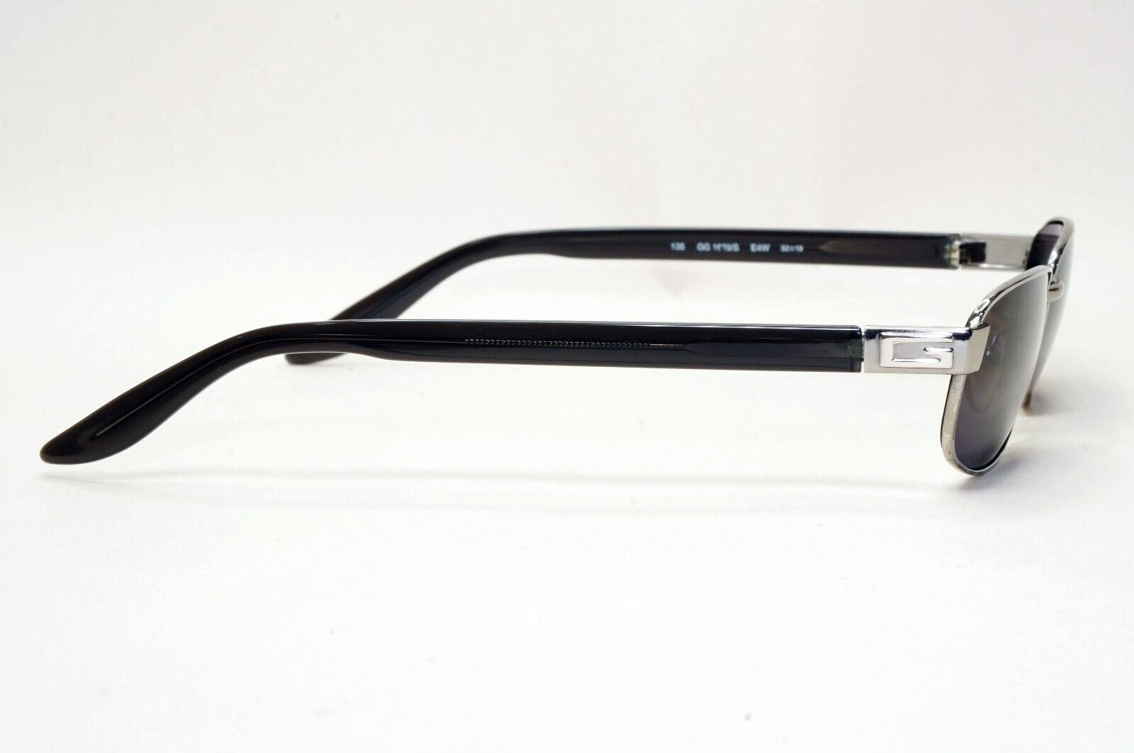 Gucci Sunglasses 1996 Vintage Black Silver Metal Rectangle GG 1639/S E4W 081124