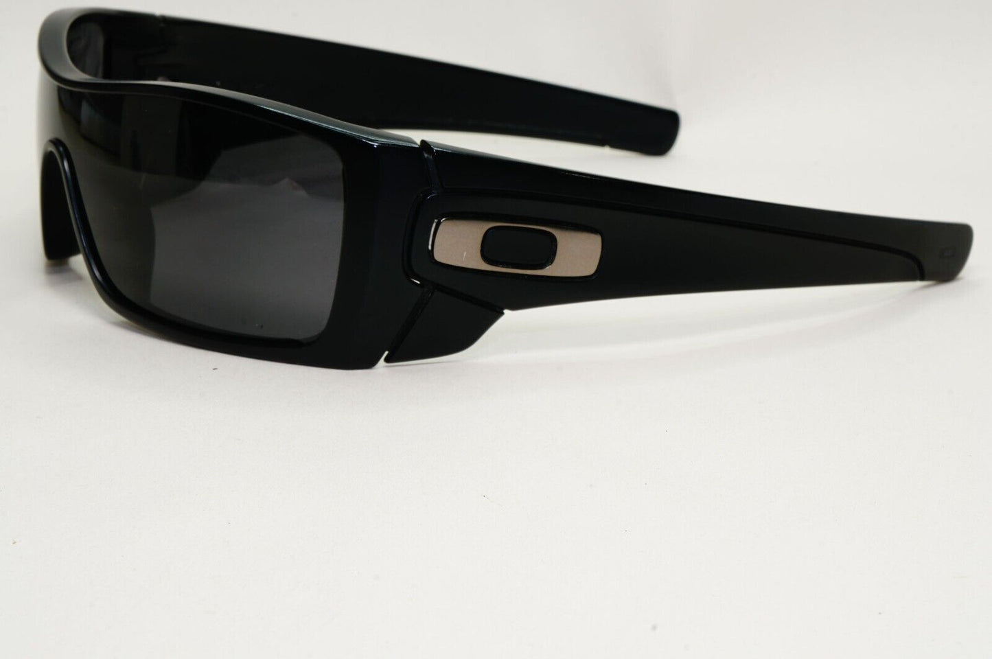 Oakley Sunglasses Batwolf Polarized Black Matte Shield Visor OO 9101 04 041124