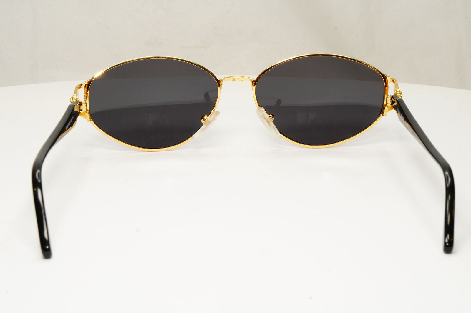 Gianni Versace 1995 Vintage Gold Medusa Unisex Black Sunglasses MOD G46 COL 15L