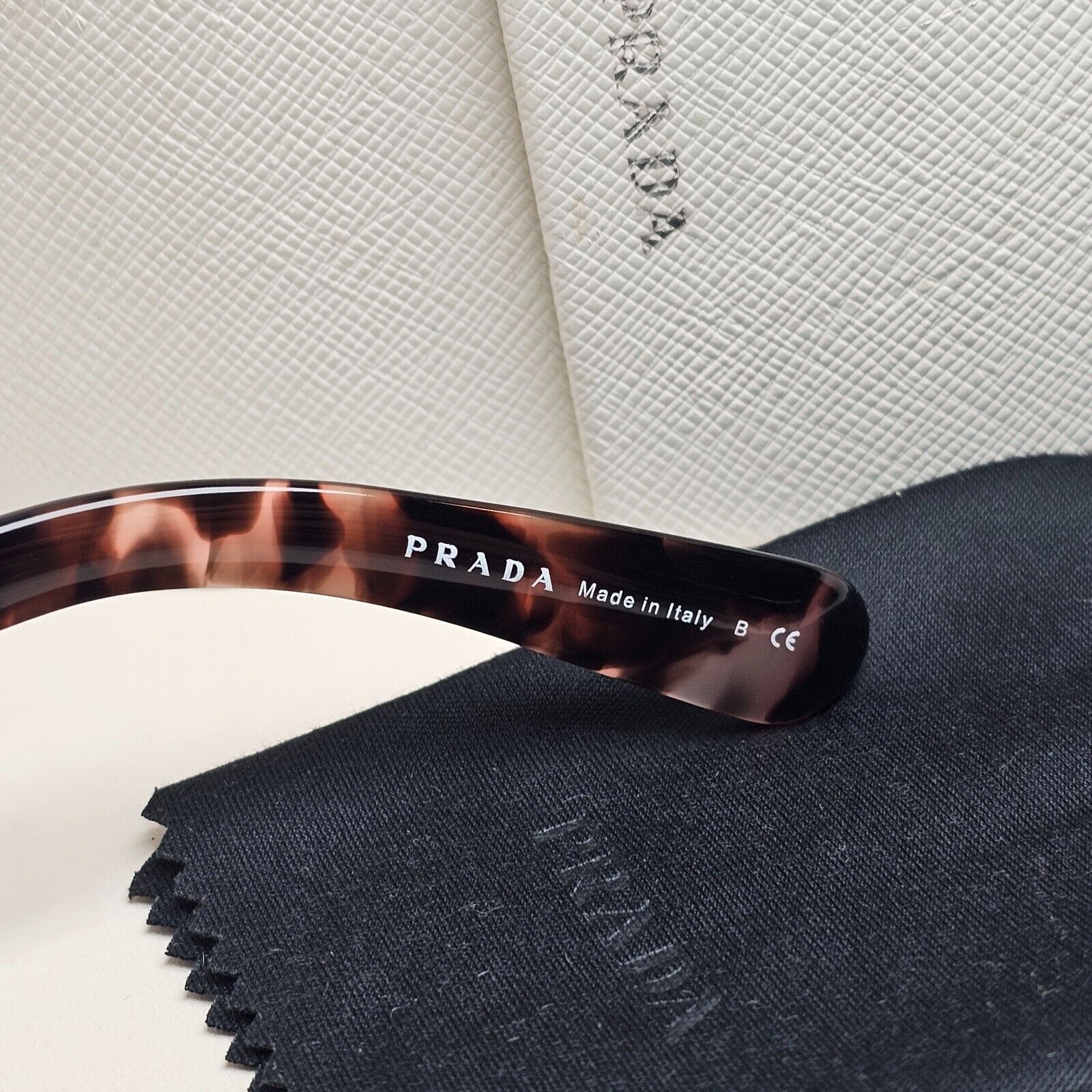 Prada Sunglasses Baroque Swirl Round Brown Marble PR27NS SPR 27N ROL-0A6 070125