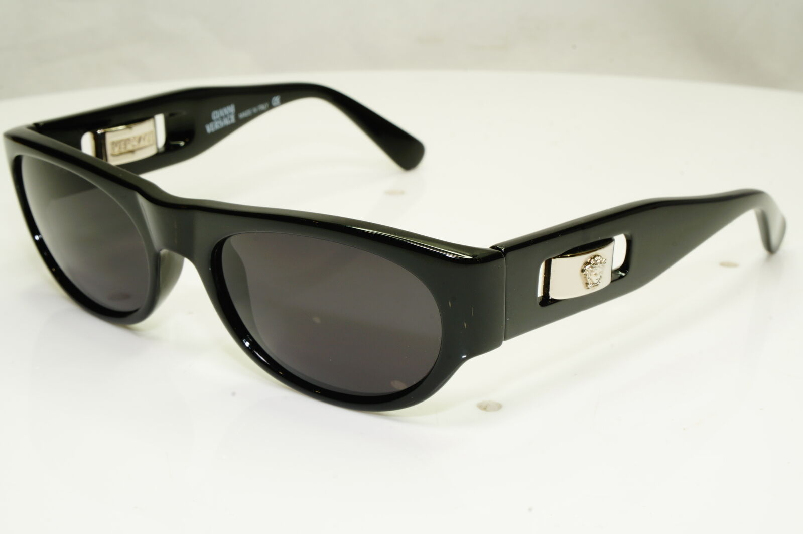 Gianni Versace 1996 Mens Vintage Black Medusa Sunglasses MOD 474/A COL 852