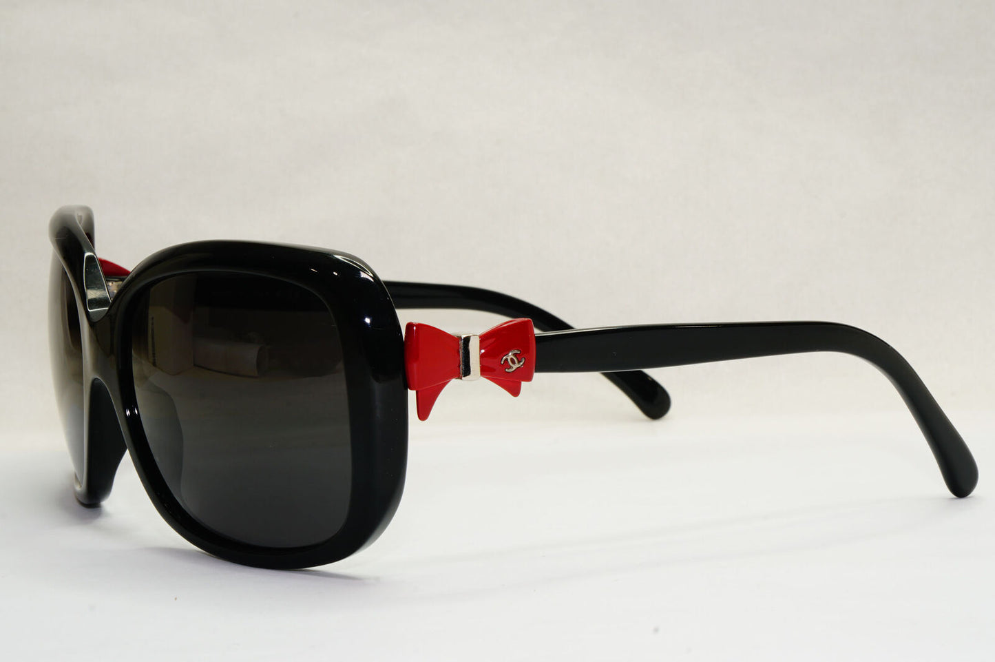 Chanel Sunglasses Bows 2011 Black Red Square Vintage 5171 c.1231/8G 180224
