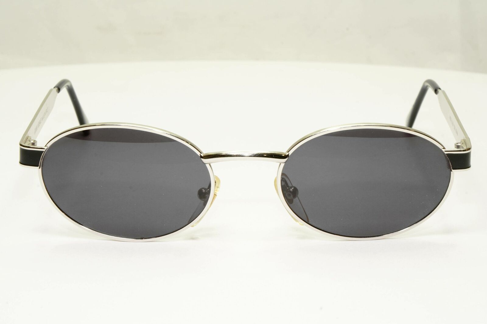 Gianni Versace 1996 Vintage Silver Black Oval Metal Sunglasses MOD S58 COL 56M