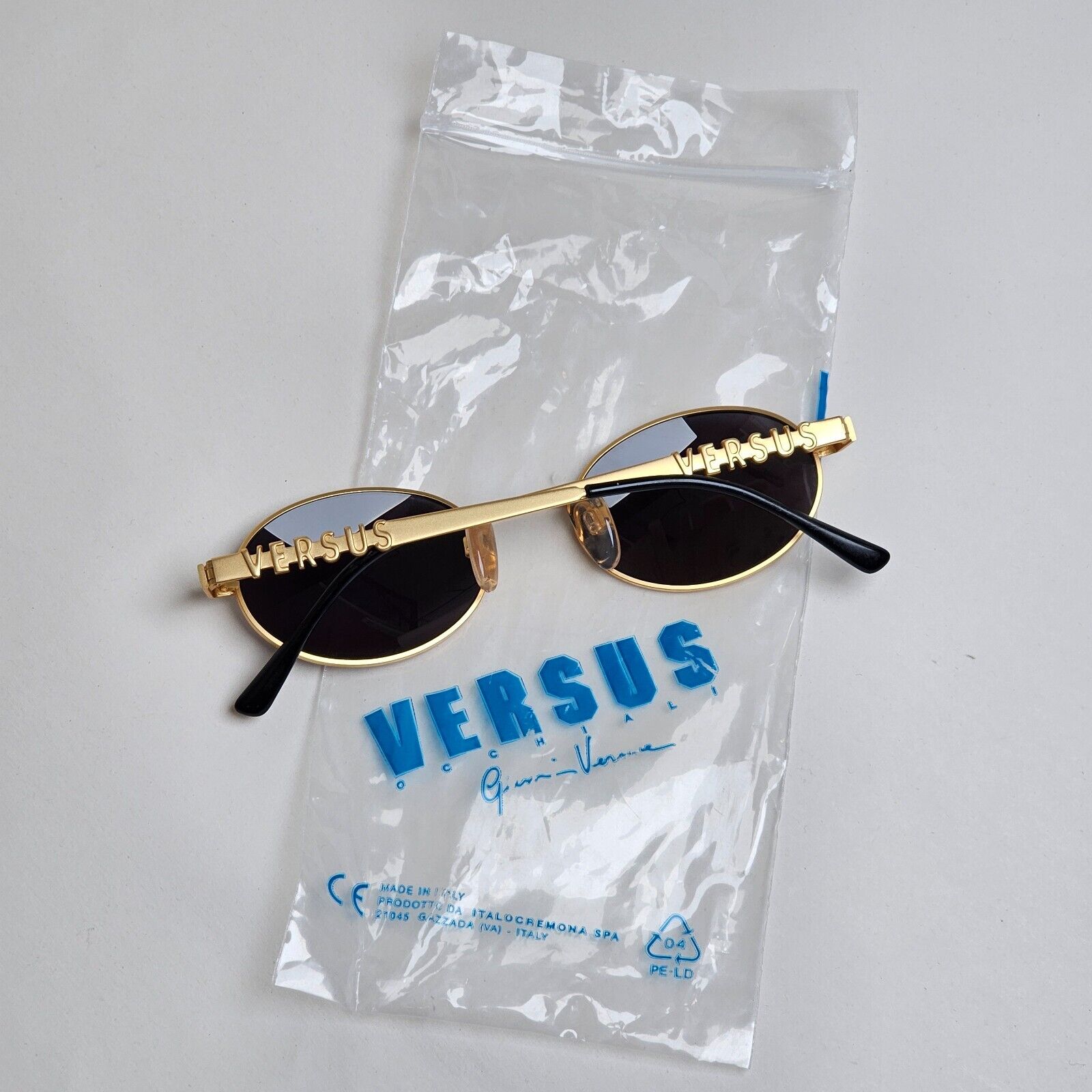 Versus Sunglasses 1996 by Gianni Versace Vintage Gold Black Oval MOD R26 COL 13M