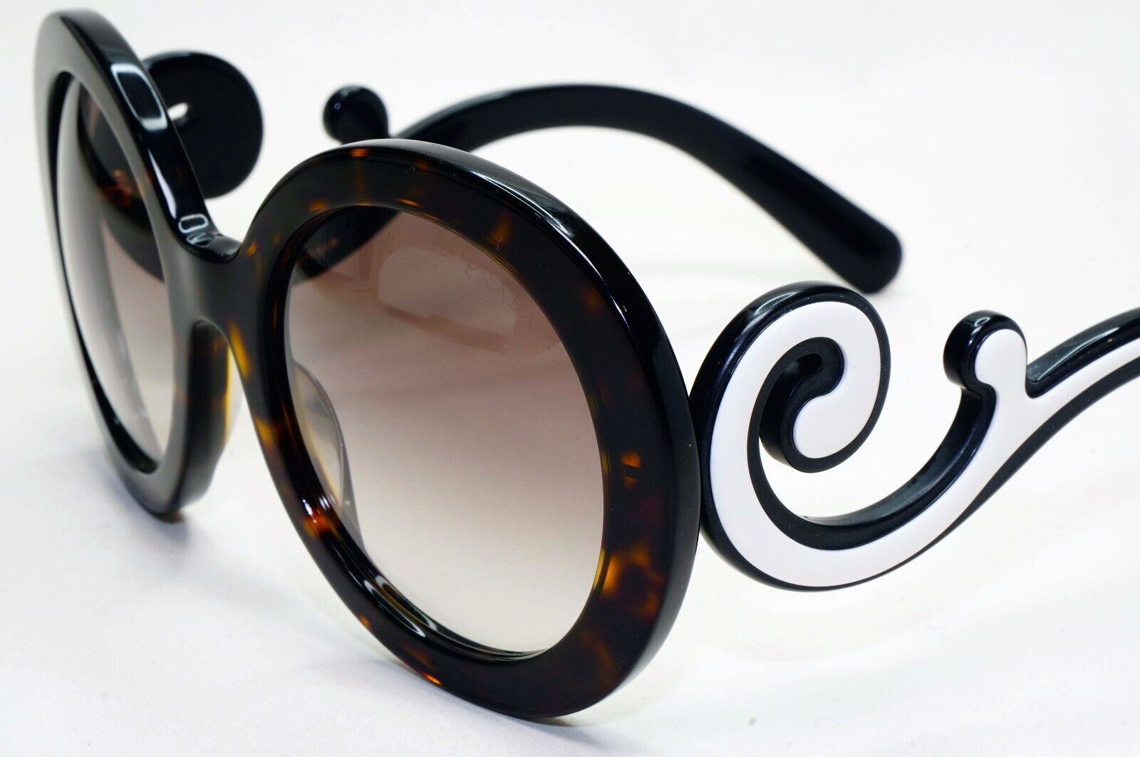 Prada Sunglasses Baroque Swirl Brown White Round PR08TS SPR 08T 2AU-0A7 301024
