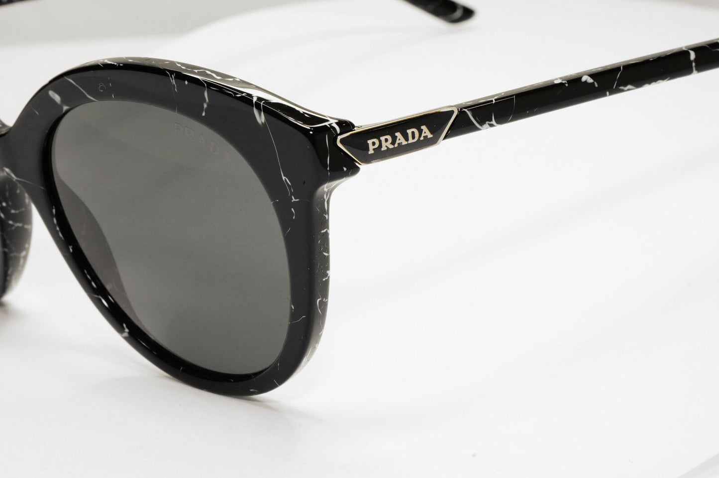 Prada Black Marble Sunglasses Lightning Womens Fashion PR02YS SPR 02Y 03Y-5S0