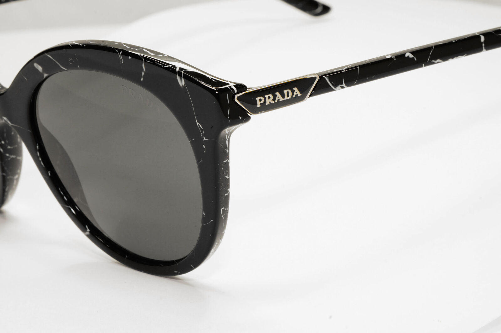 Prada Black Marble Sunglasses Lightning Womens Fashion PR02YS SPR 02Y 03Y-5S0