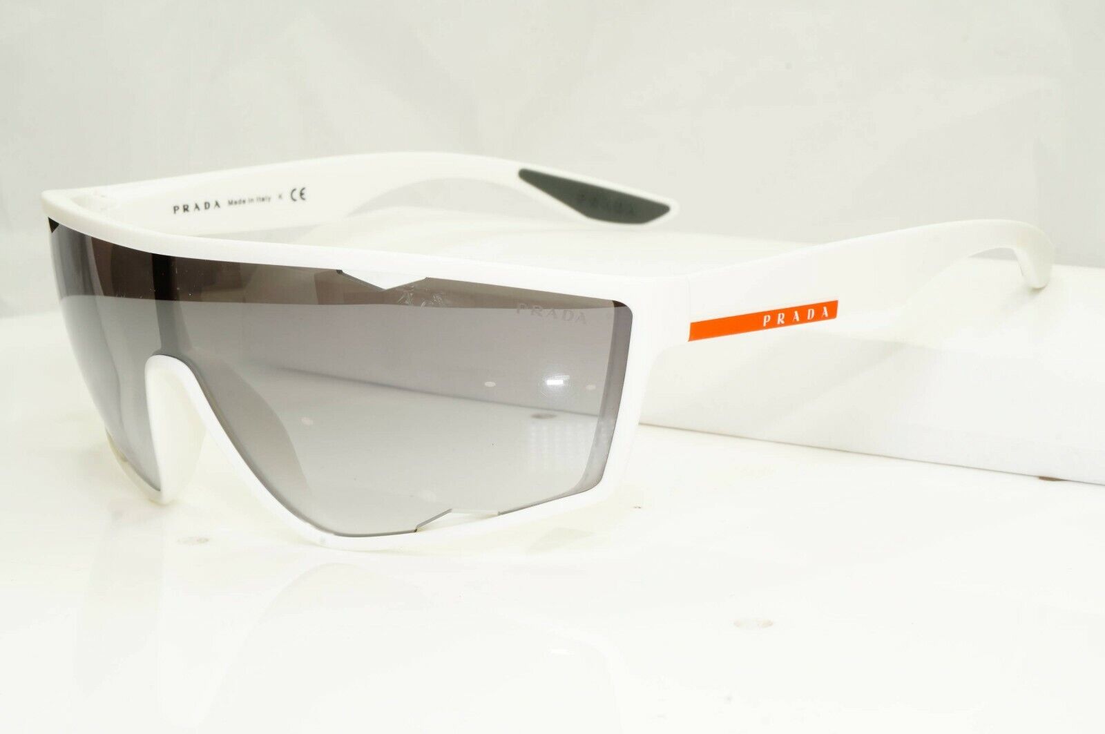 Authentic Prada Mens Sunglasses White Grey Silver Shield Visor SPS 09U TWK-5O0