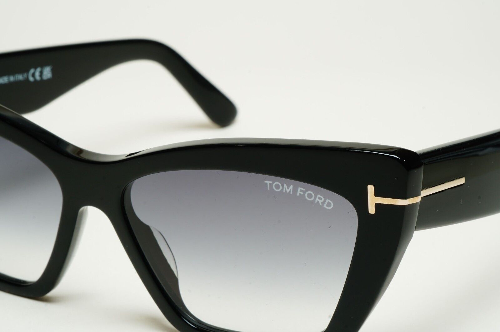 Tom Ford Sunglasses Wyatt Black Grey Gradient Thick Cat Eye FT0871 TF 871 01B