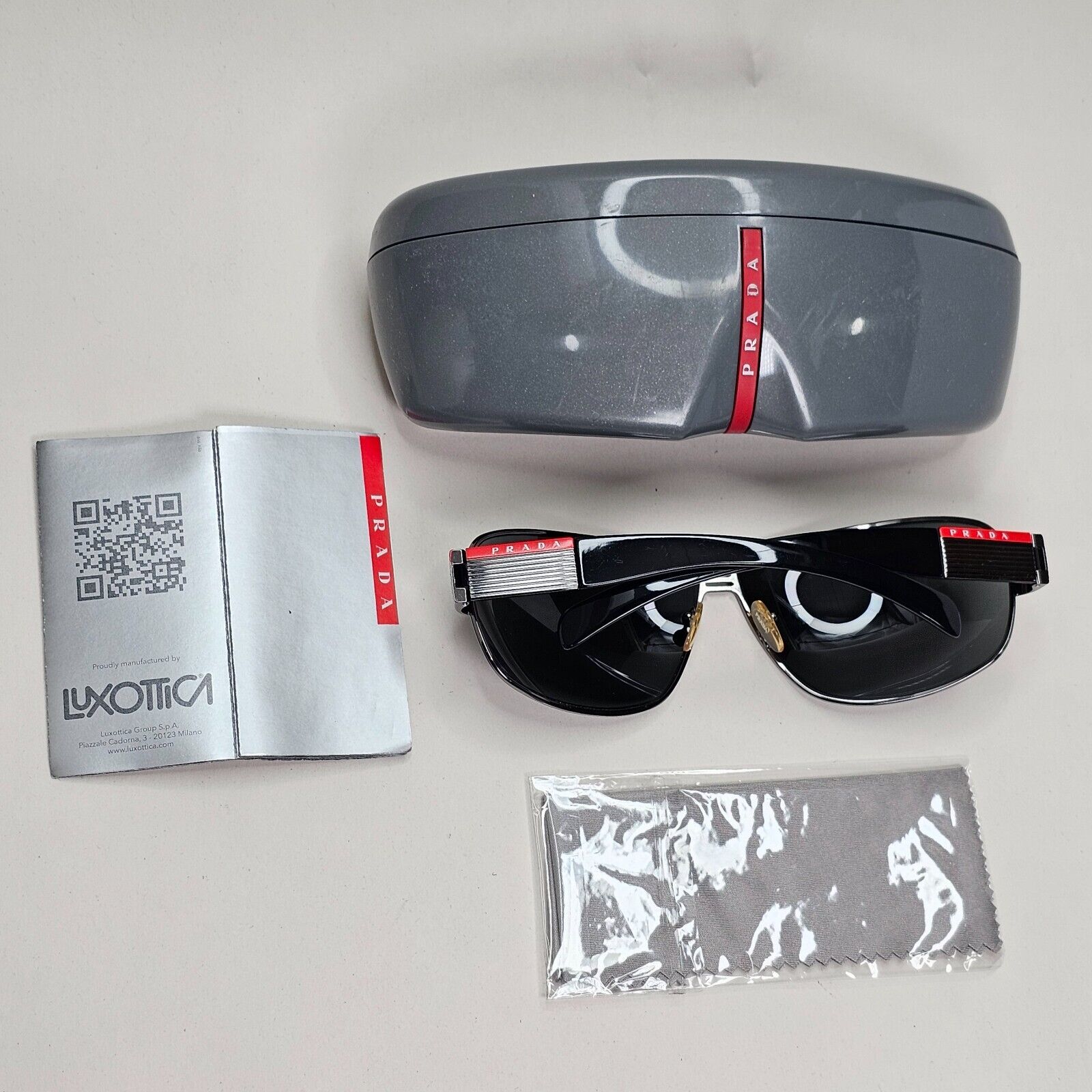 Prada Sunglasses 2006 Vintage Gunmetal Black Pilot PS50HS SPS 50H 5AV-1A1 041124