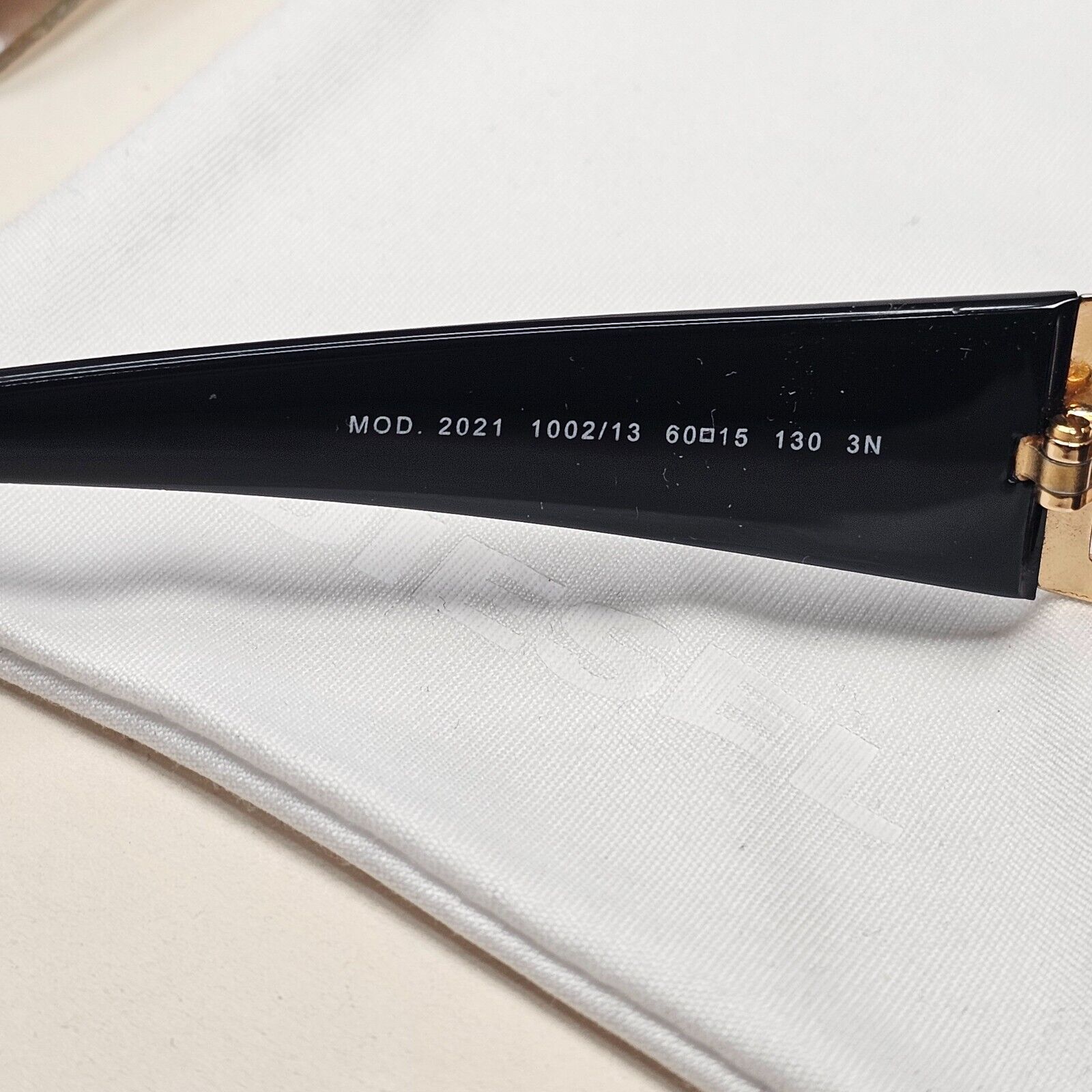 Versace Sunglasses 2003 Vintage Gold Black Rectangle MOD 2021 1002/13 081024