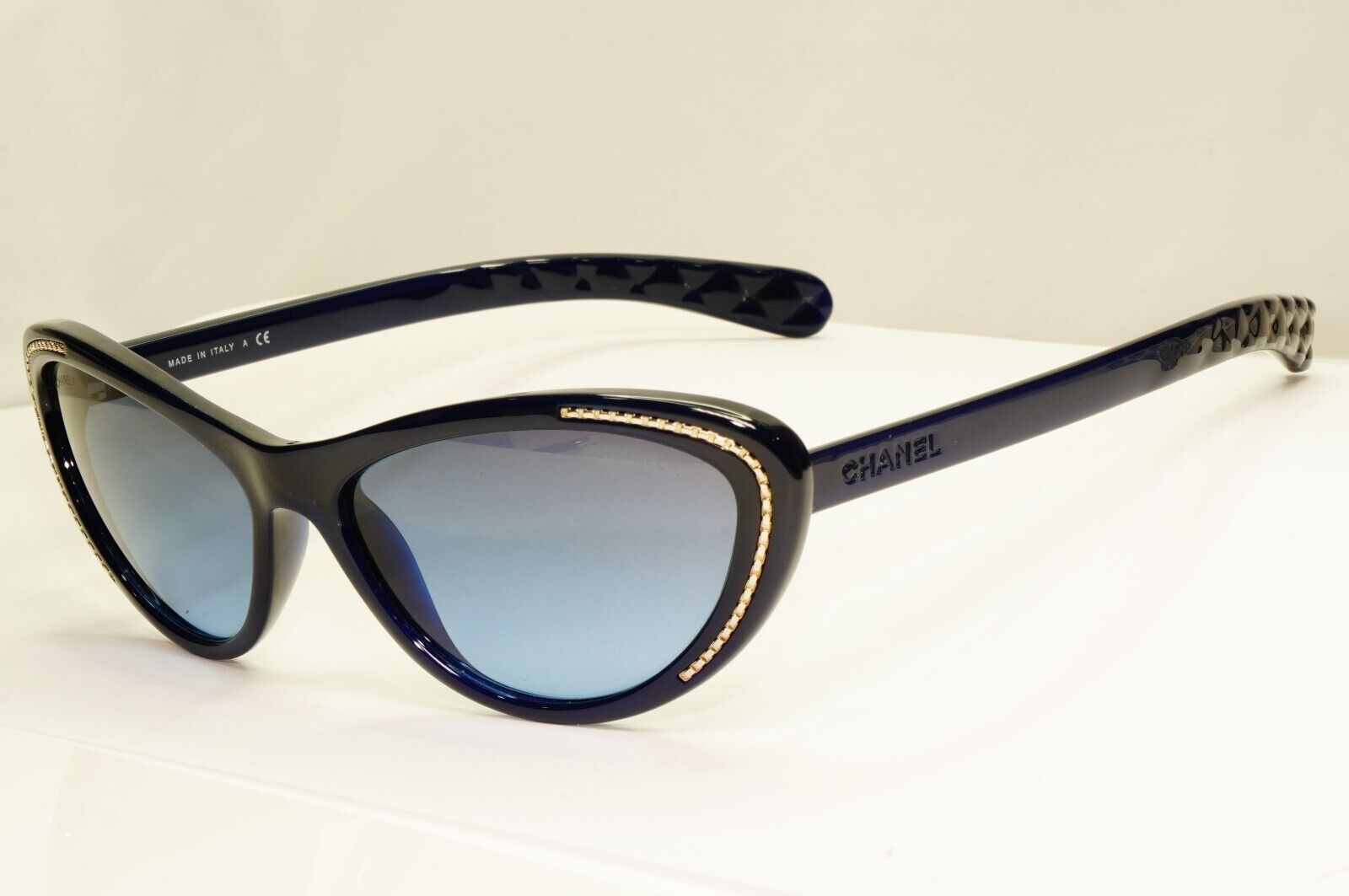 Chanel Navy Blue Sunglasses Gradient Gold Womens Fashion CH 6039 c.503/S2