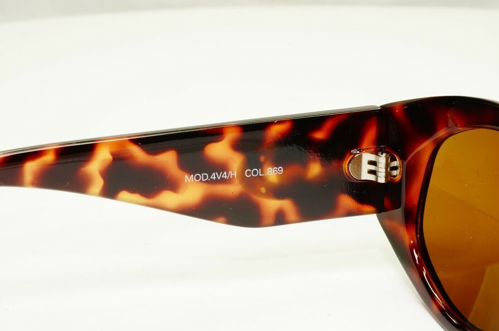 Gianni Versace 1996 Vintage Gold Medusa Biggie Sunglasses MOD 4V4/H COL 869