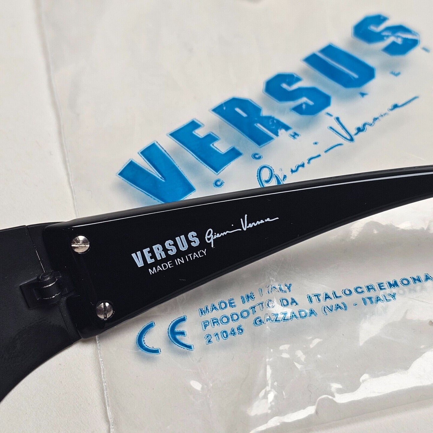 Versus Sunglasses 1996 by Gianni Versace Vintage Black Grey MOD R50 COL 028