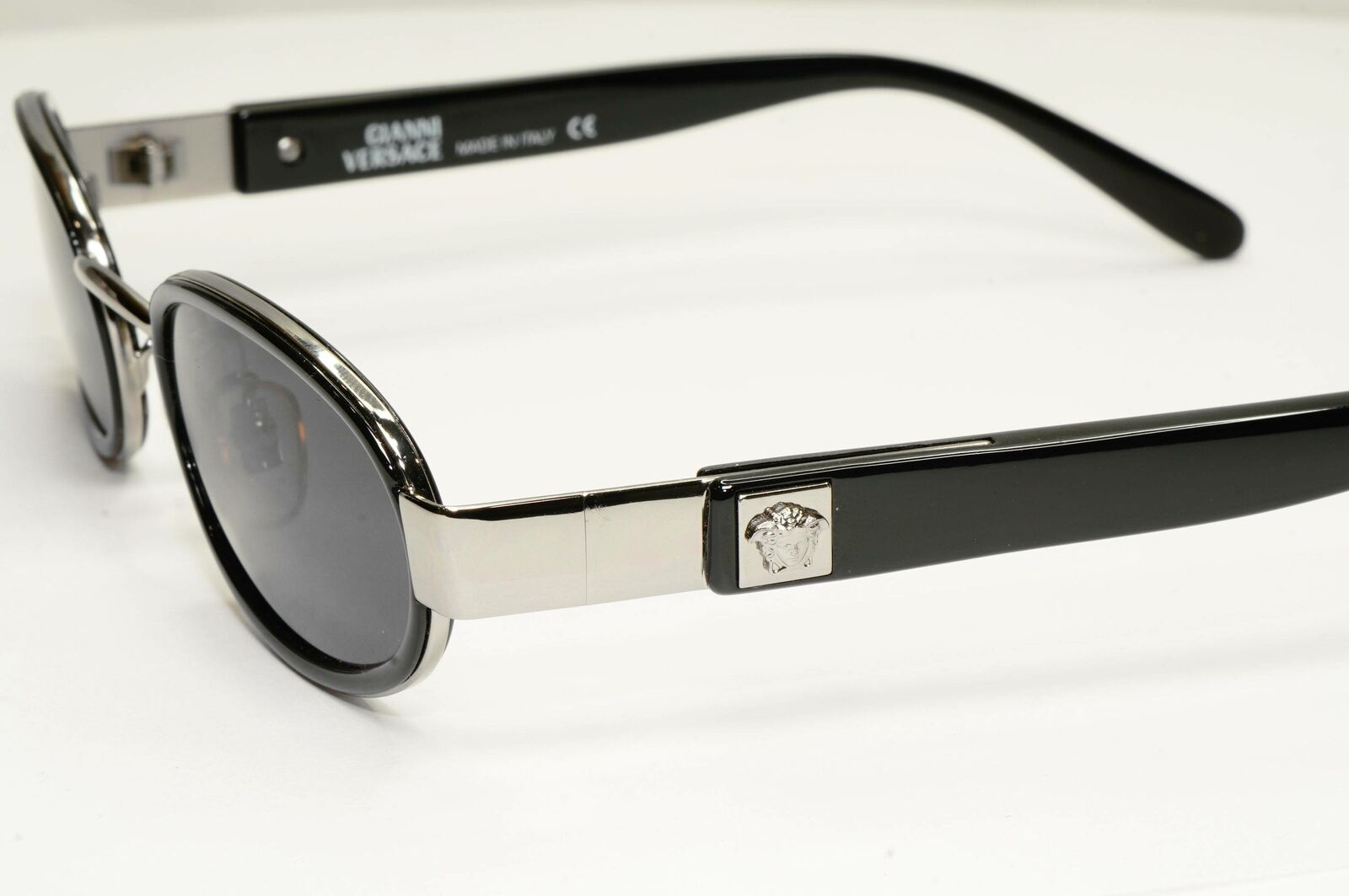 Gianni Versace 1996 Vintage Oval Black Silver Medusa Sunglasses MOD X28 COL 029