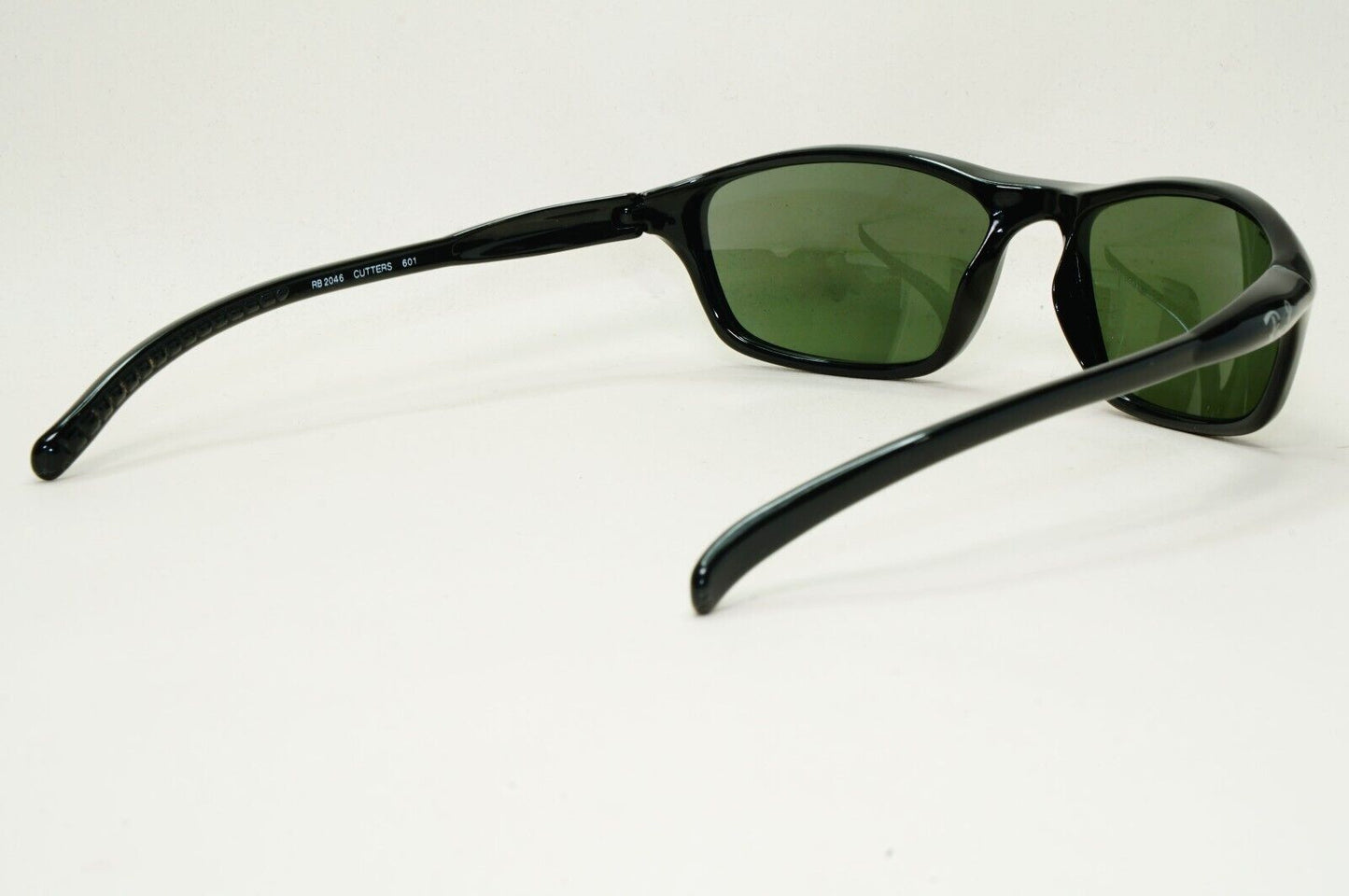 Ray-Ban Sunglasses 2005 Vintage Black Green Glass RB 2046 Cutters 601 011124