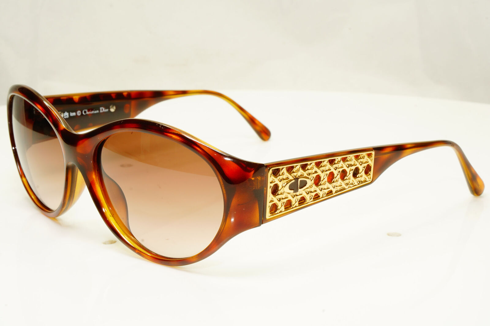 Authentic Christian Dior Womens Vintage Sunglasses Austria Gold 2766 10 010122